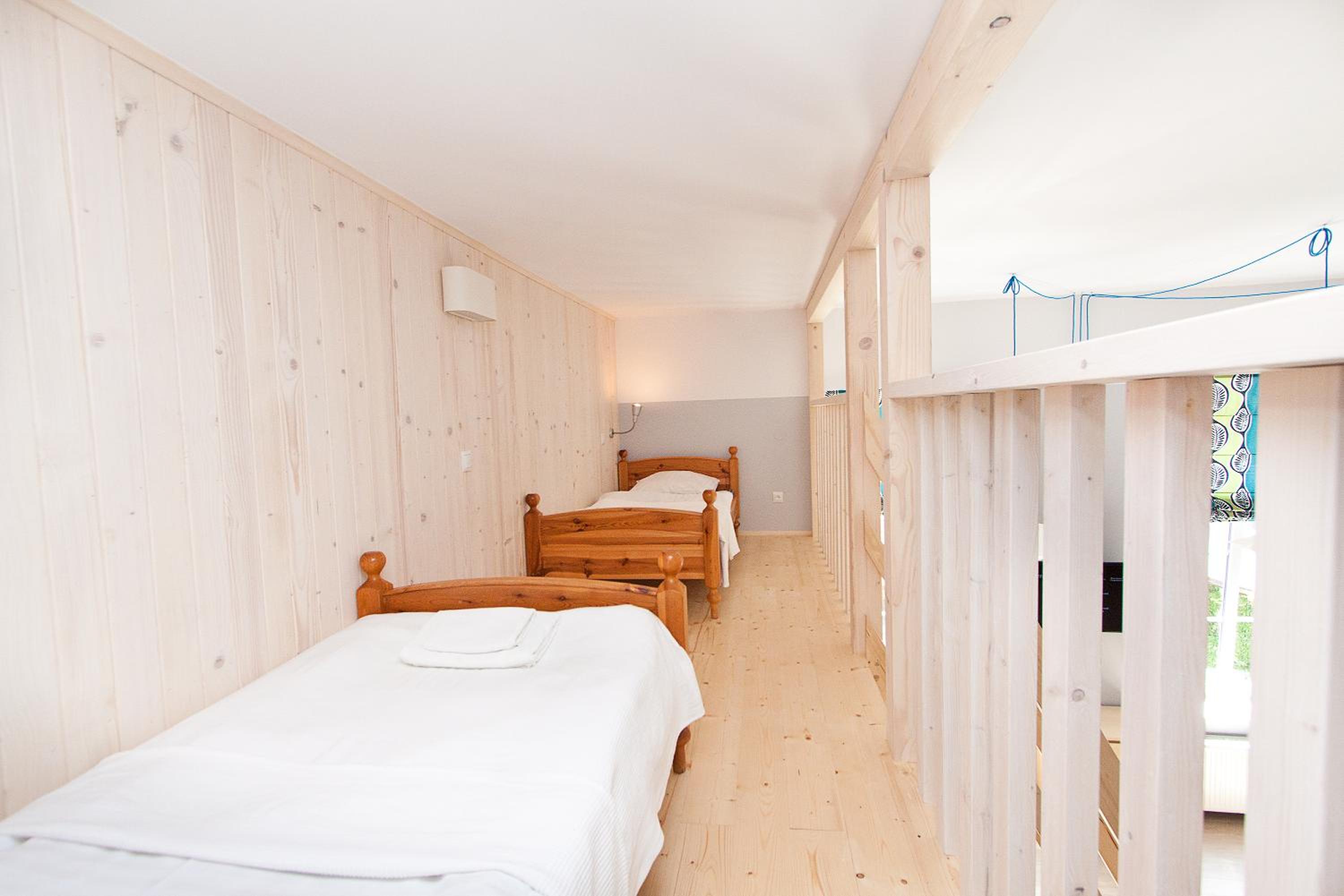 Family Studio - Photo 4