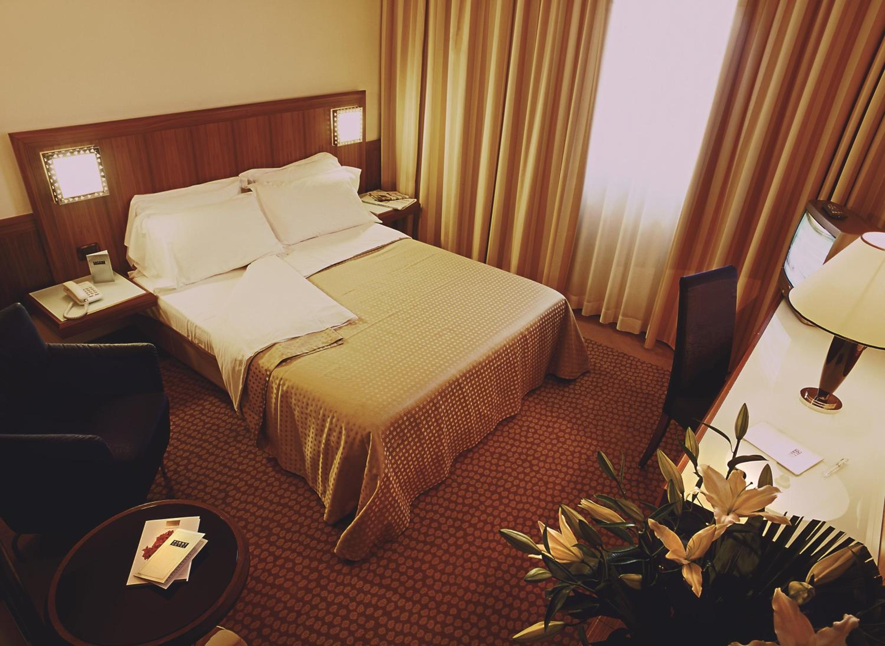 Deluxe Twin Room - Photo 3
