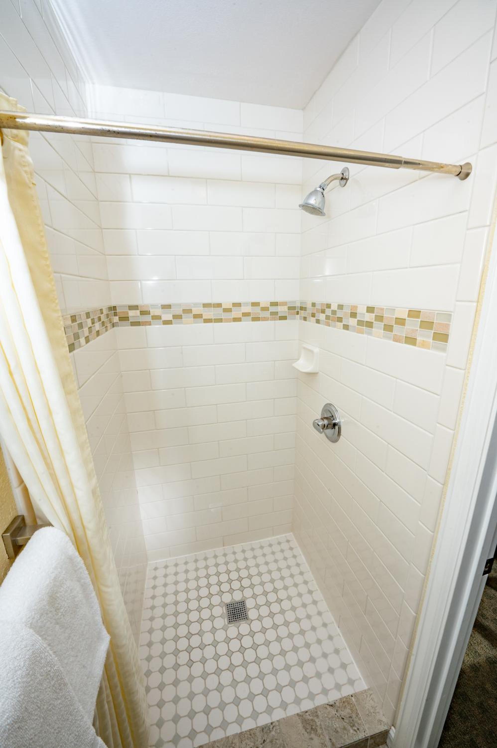 Basic Queen Room - Photo 2