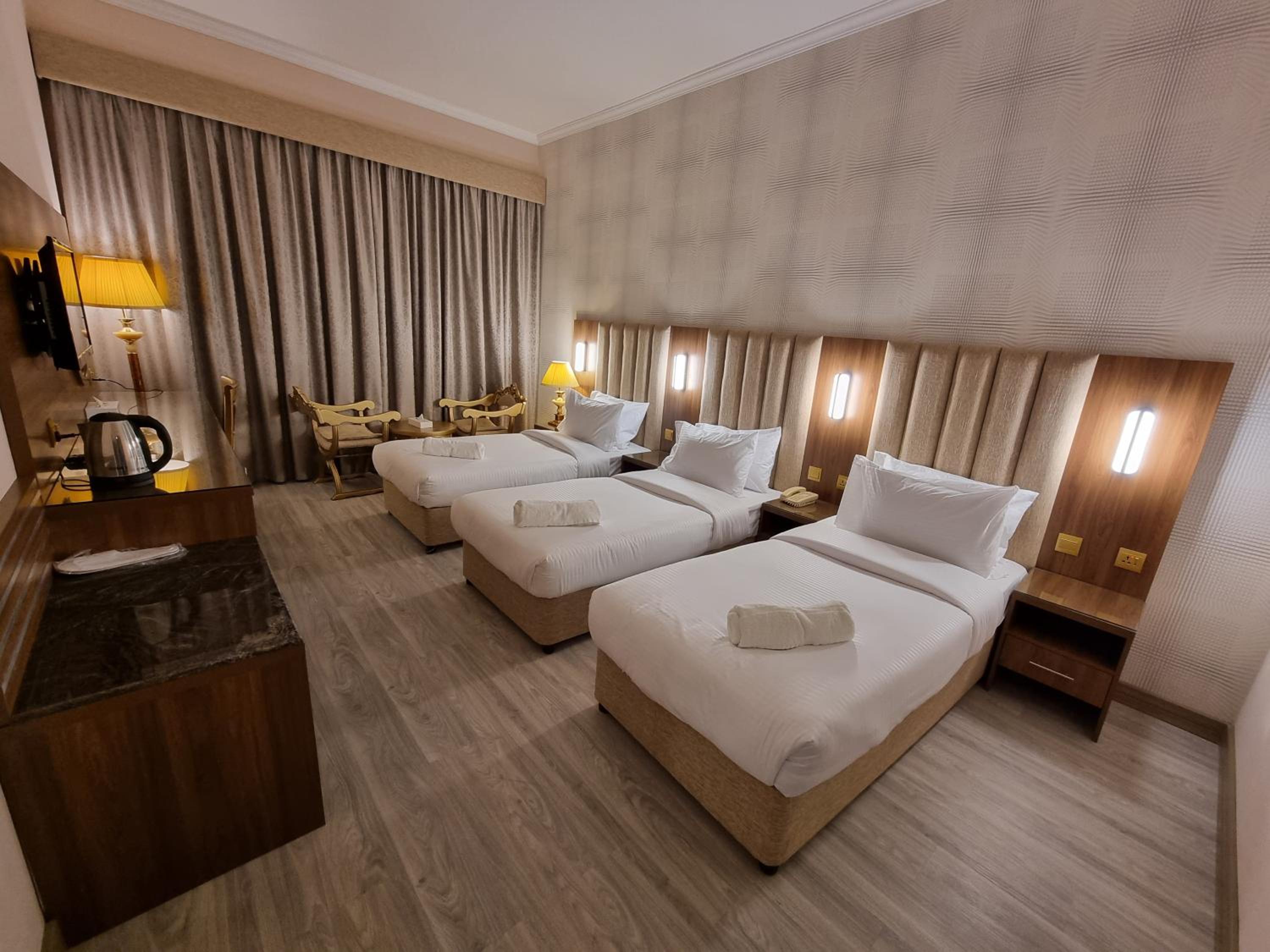 Deluxe Triple Room photo 2