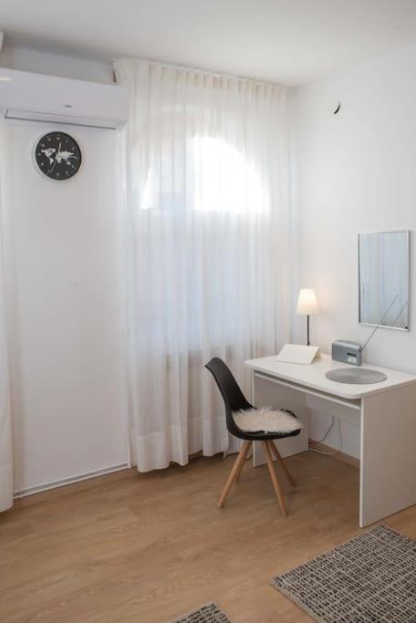 Large Double Room photo 3