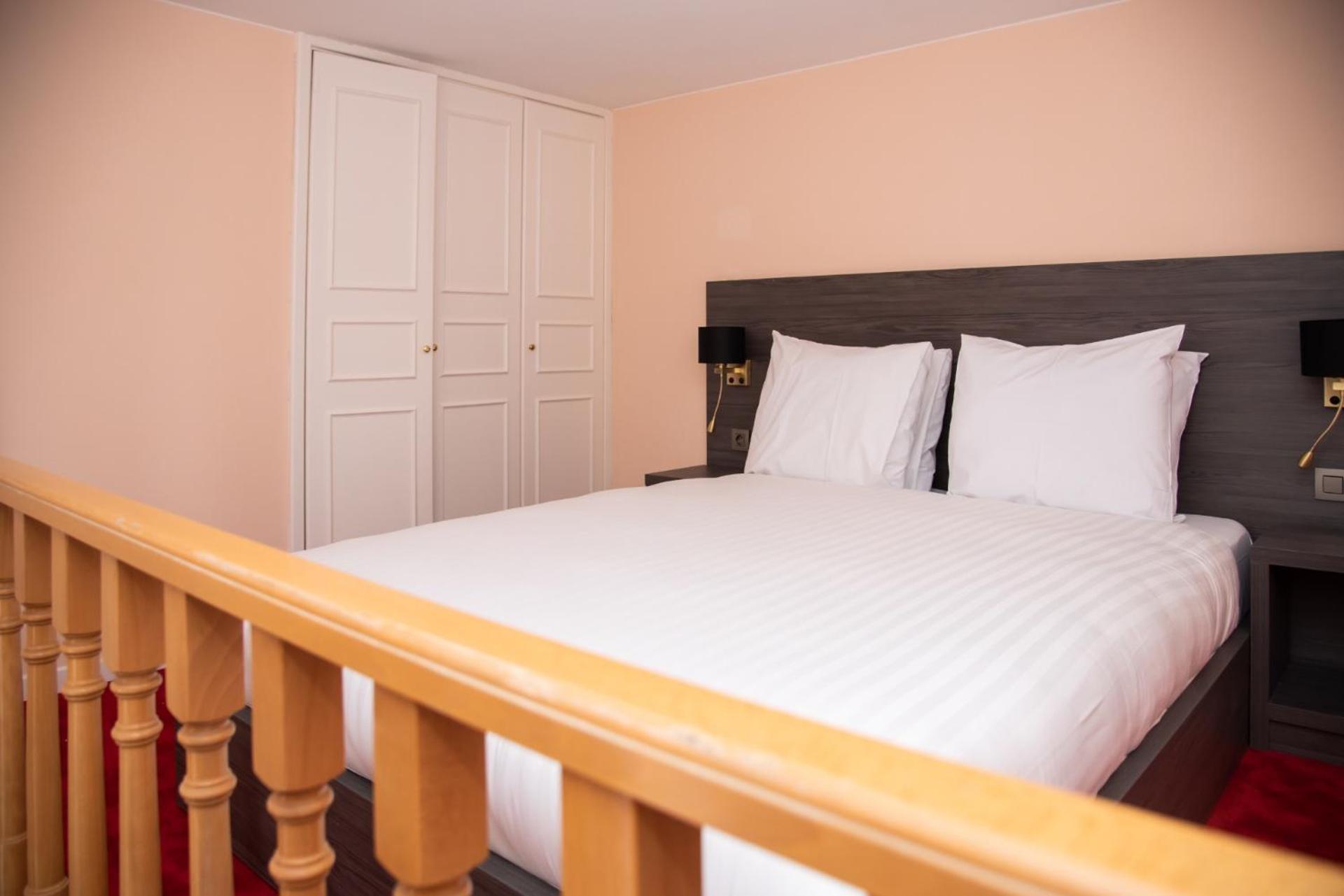 Deluxe Double Room with Two Double Beds photo 1