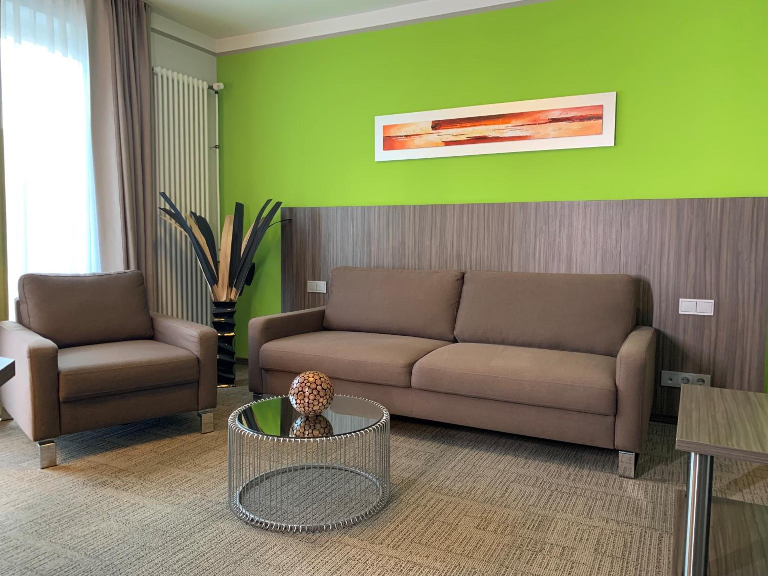 Standard Suite - Photo 2