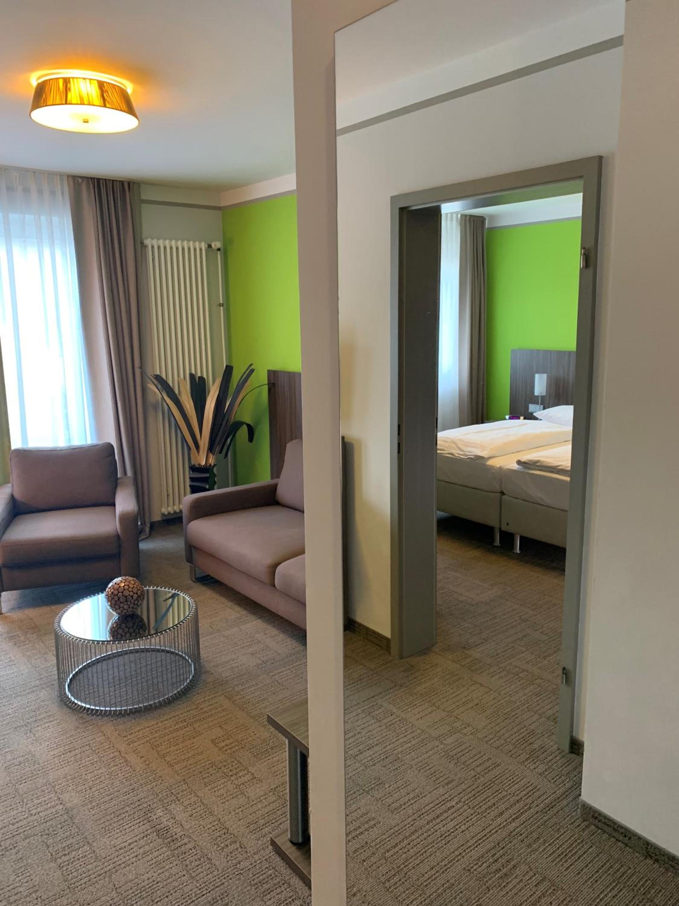 Standard Suite - Photo 1