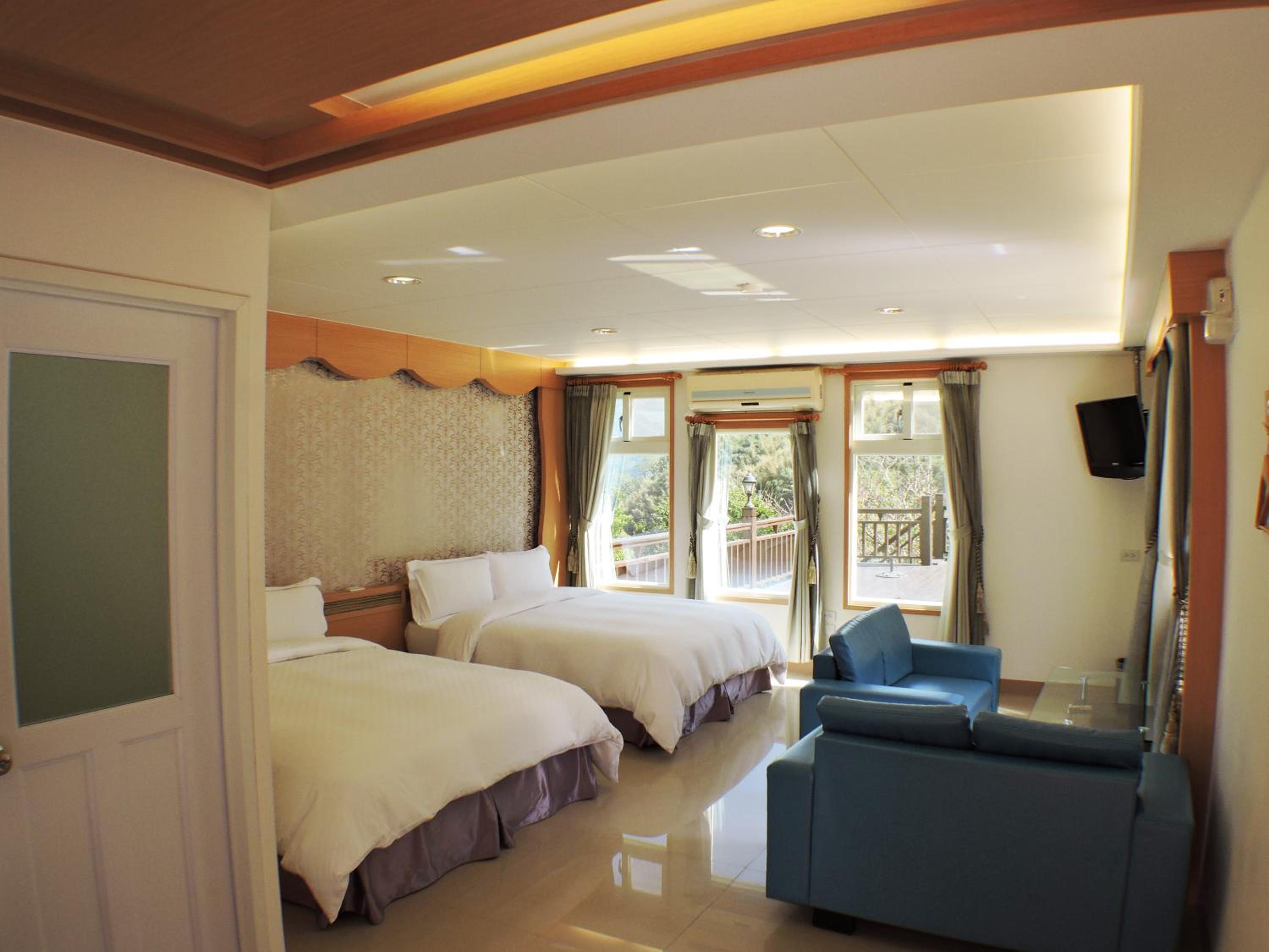 Four-Bedroom House photo 1