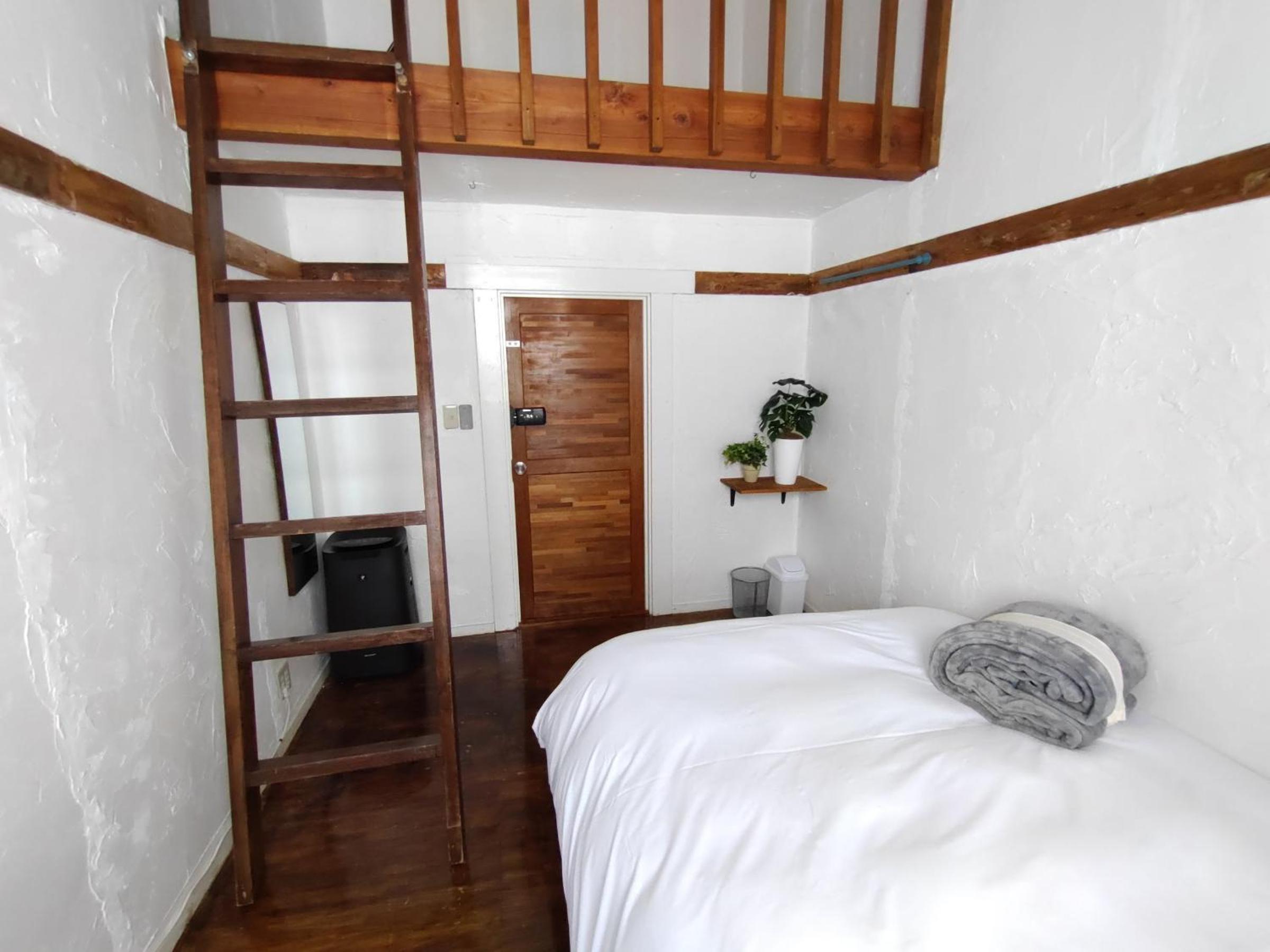 Double Room - Photo 4