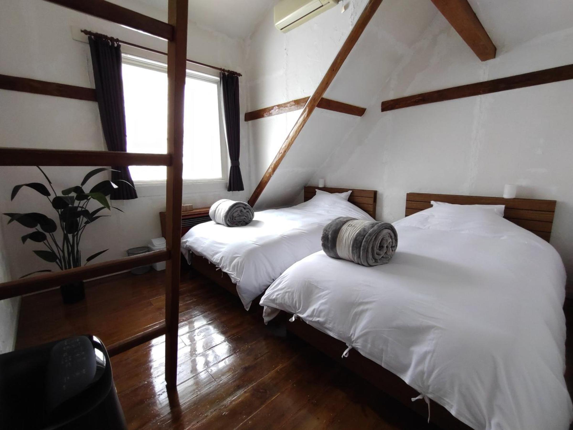 Loft - Photo 1