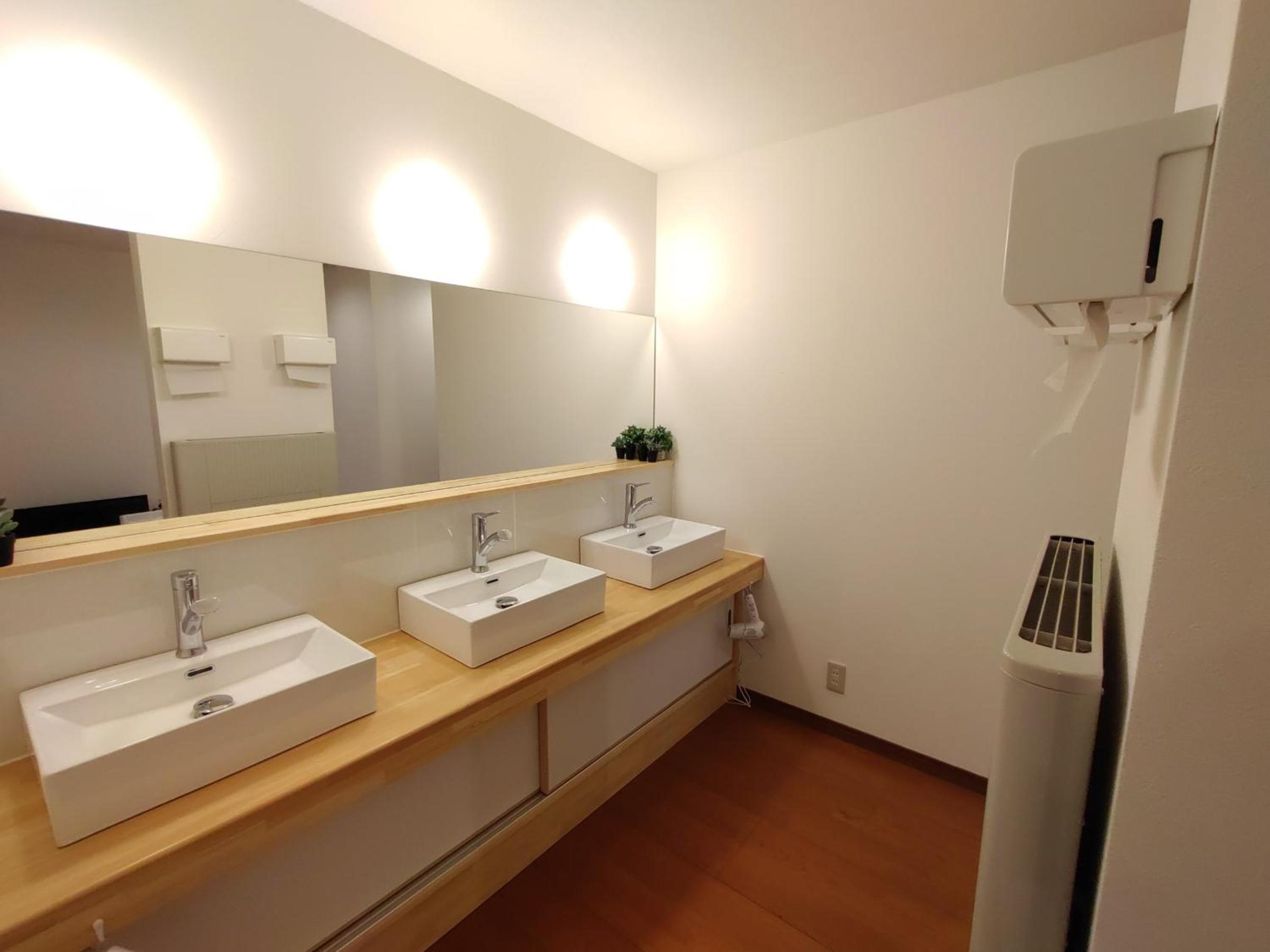 Double Room - Photo 5