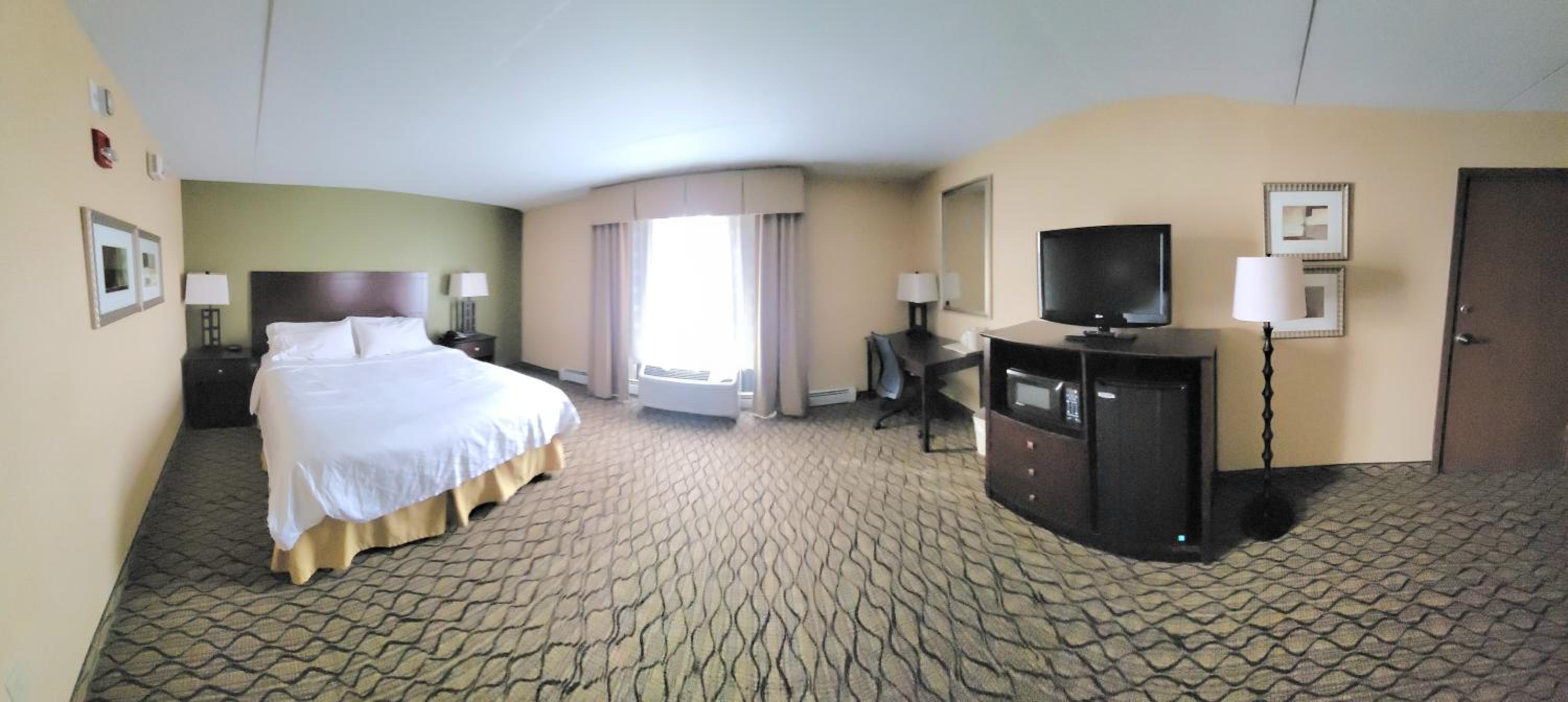 King Room - Disability Access photo 2