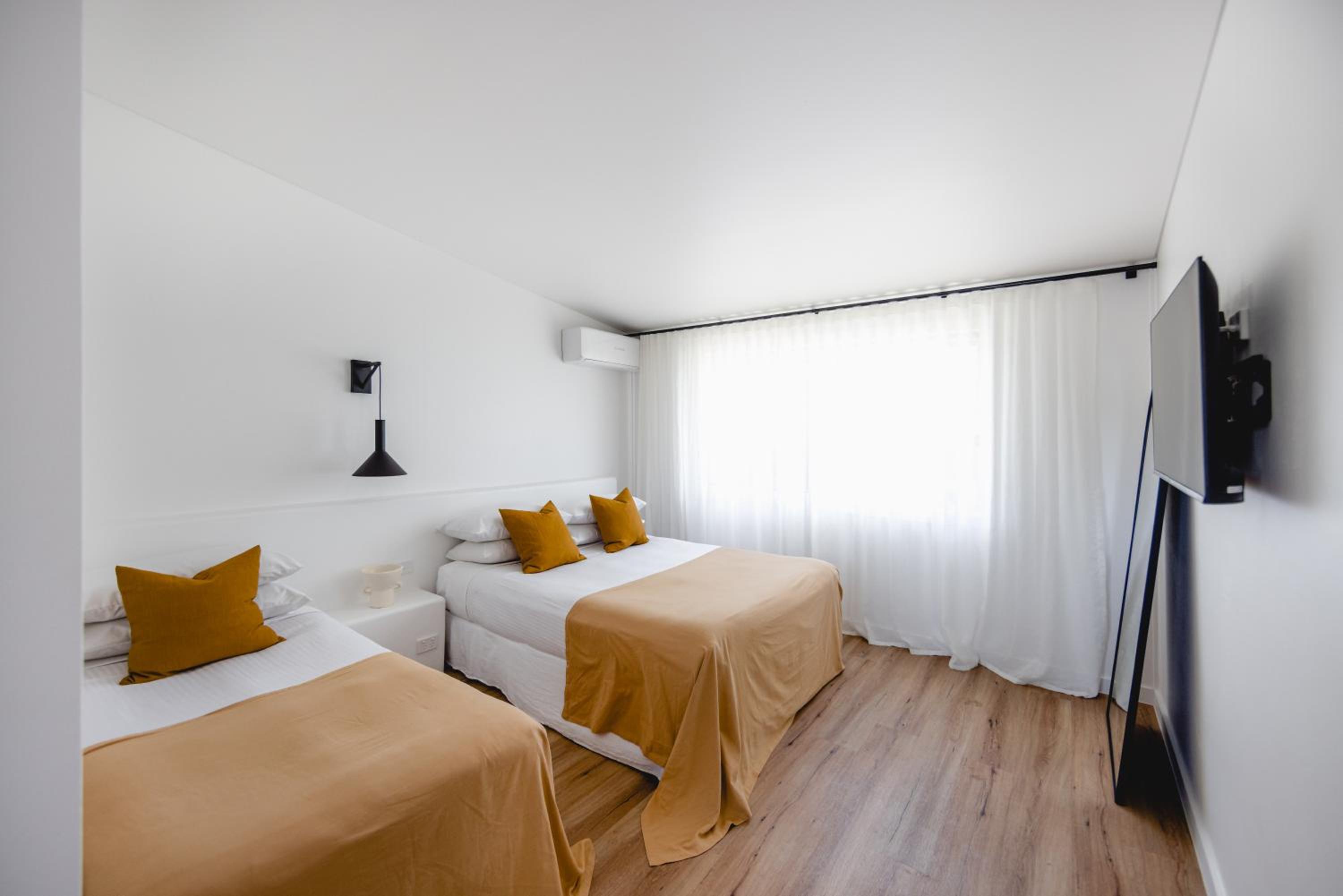 Classic Triple Room - Photo 3