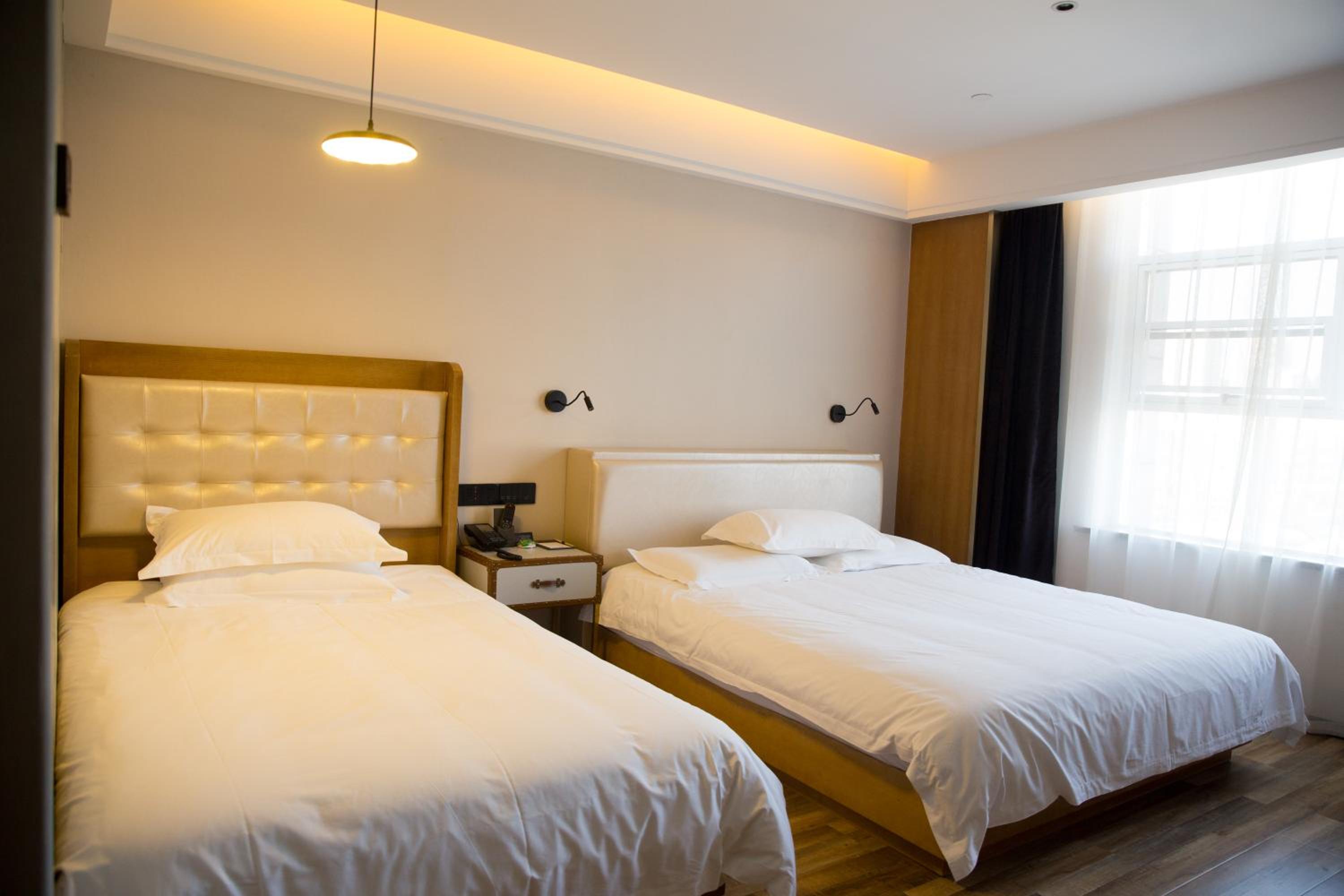 Large Double Or Twin Room photo 1