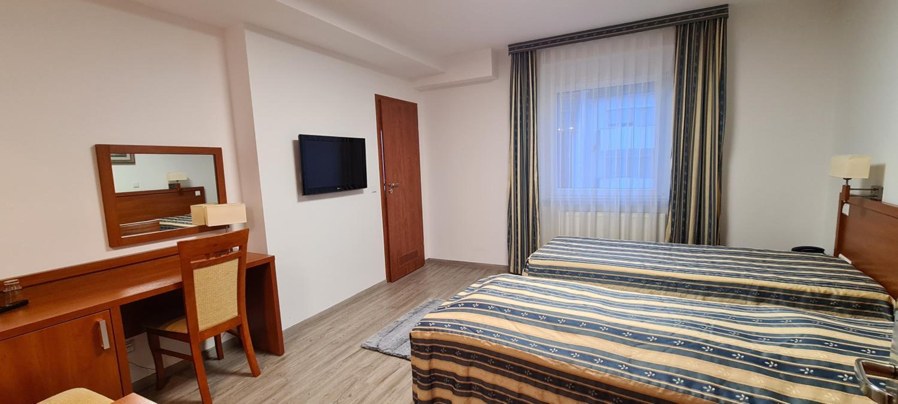 Double Room - Photo 30