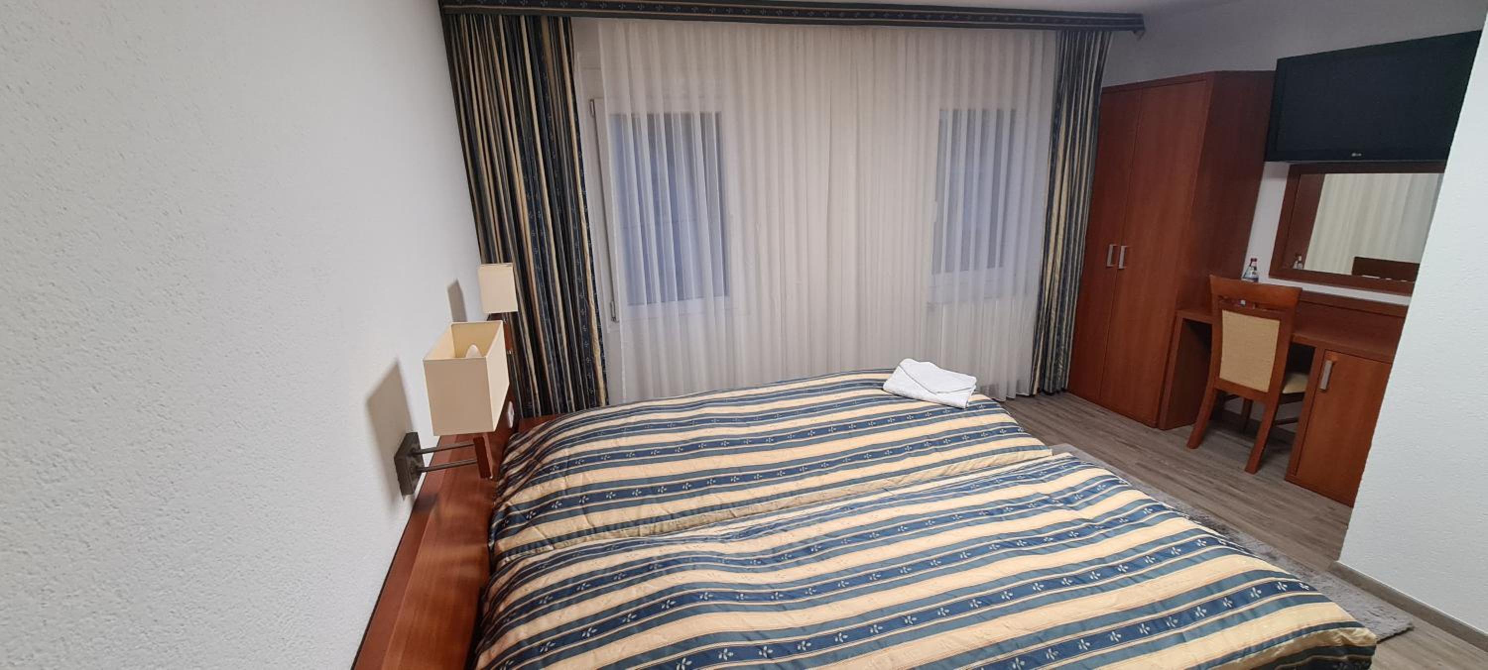 Double Room - Photo 33