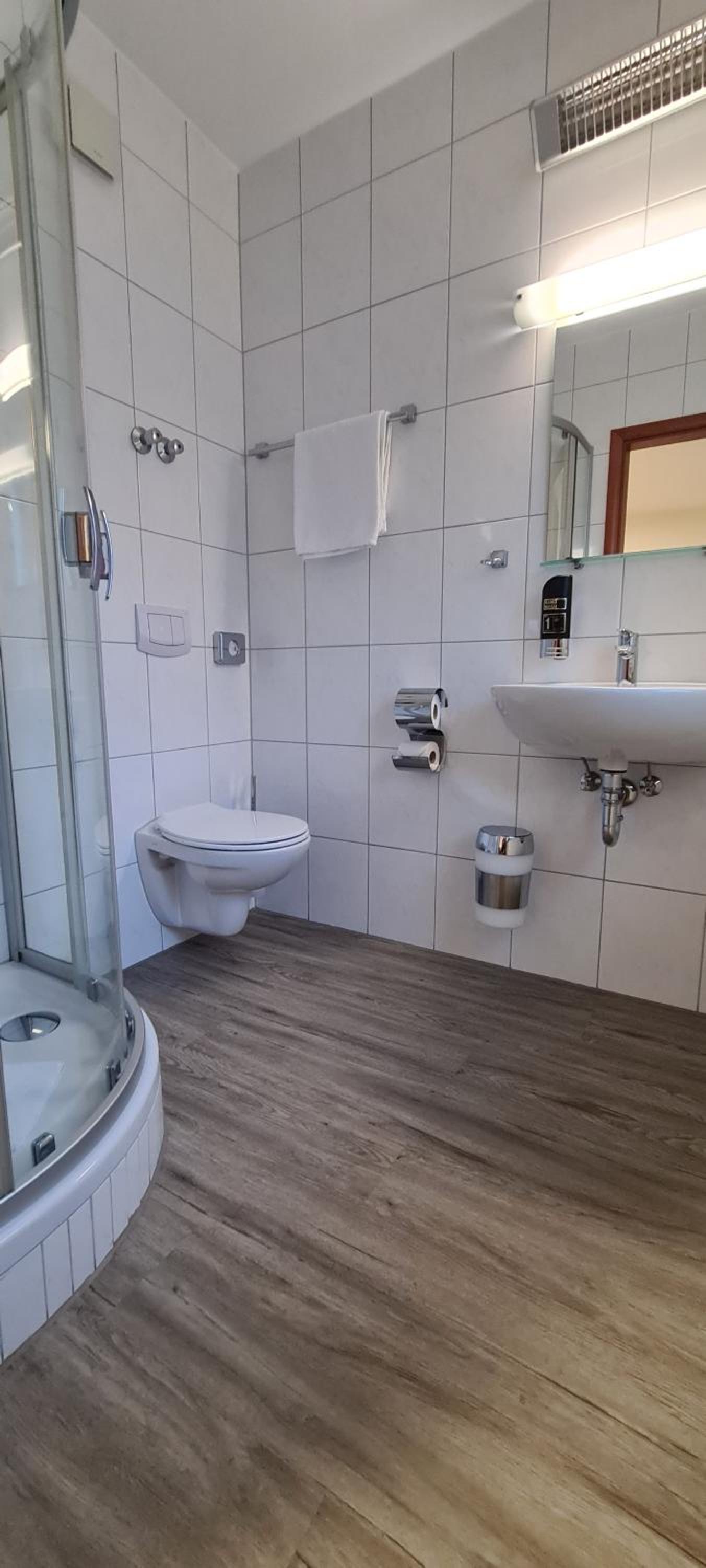 Double Room - Photo 23