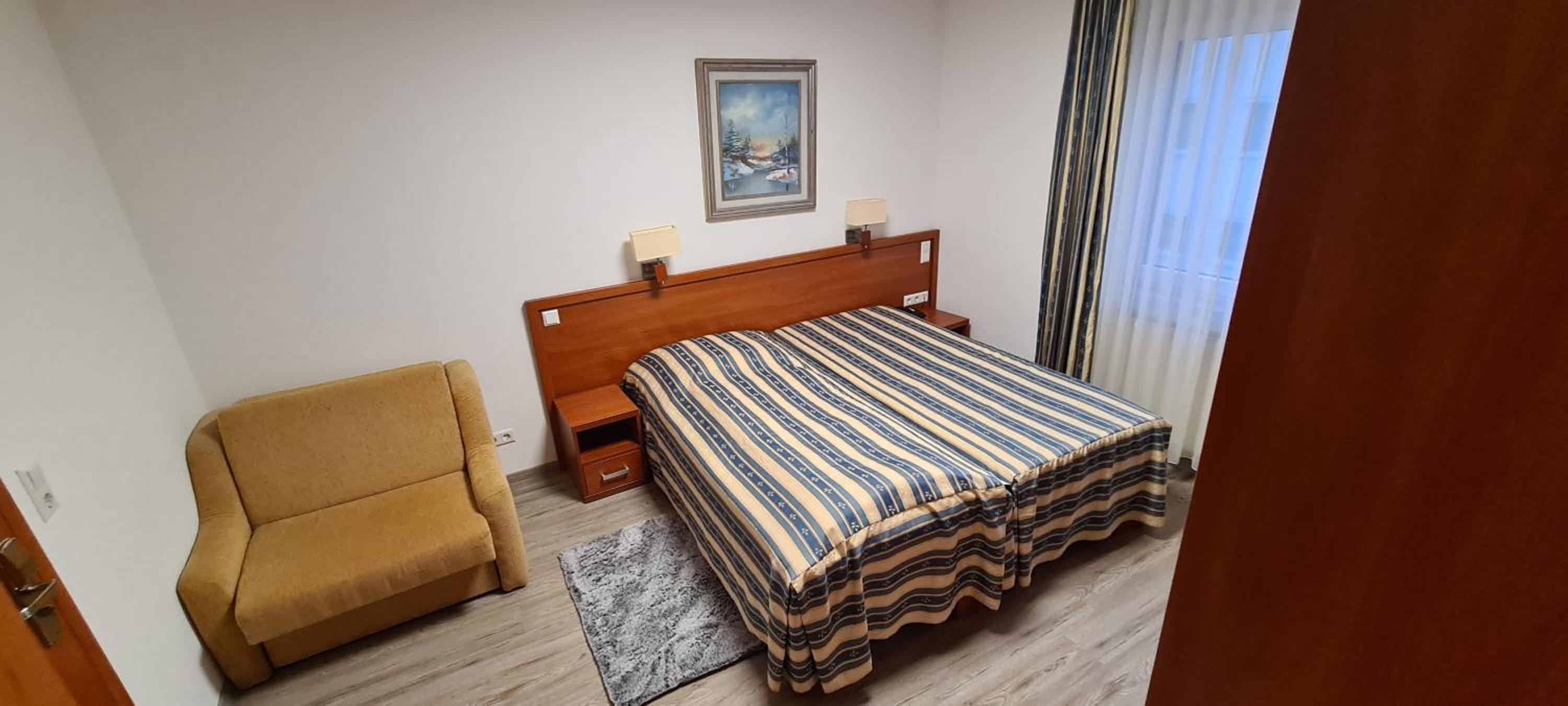 Double Room - Photo 18