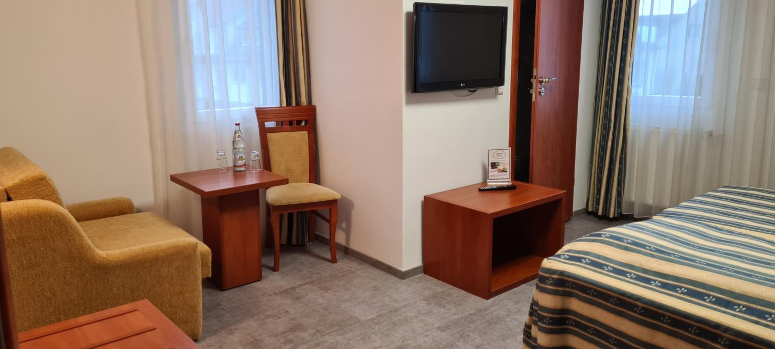 Double Room - Photo 2