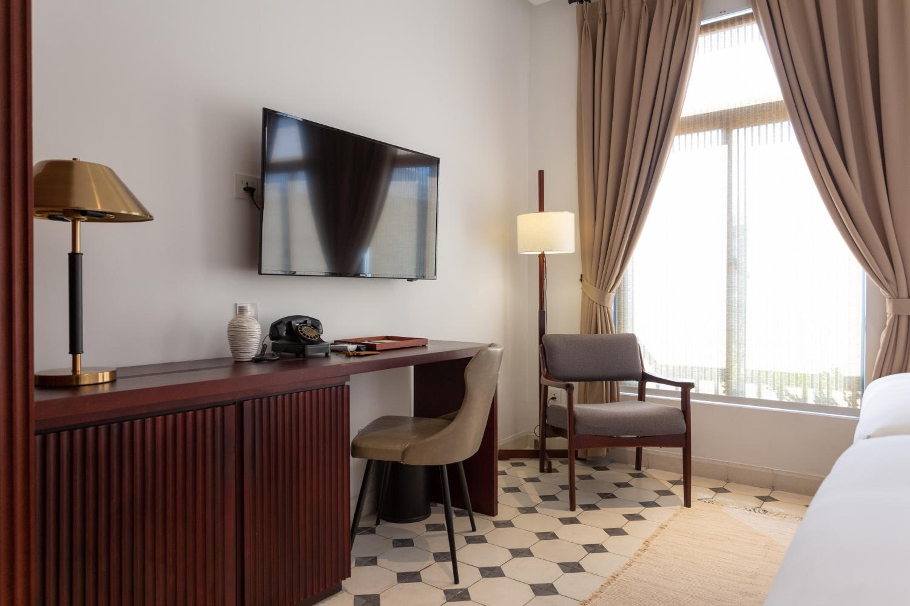 Deluxe Double or Twin Room - Photo 5