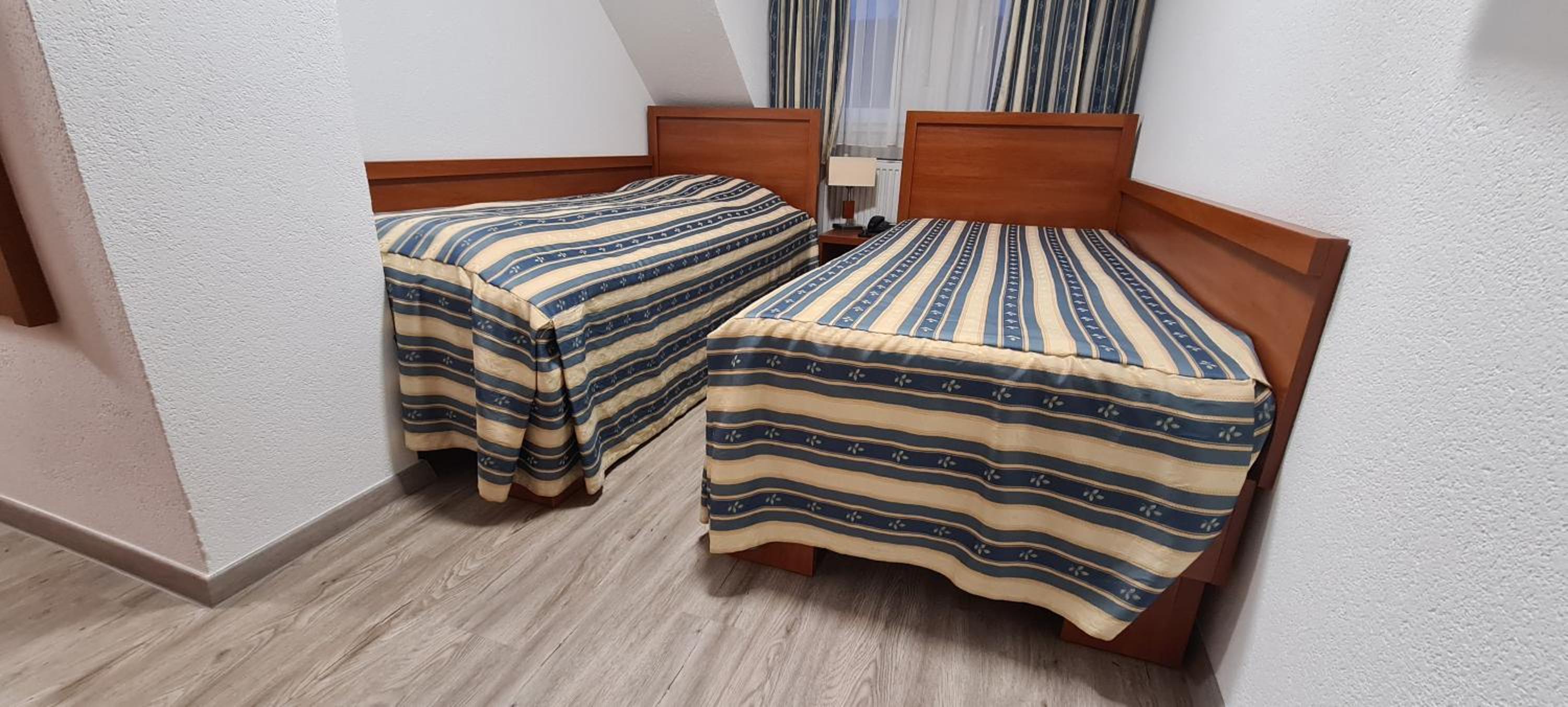 Twin Room - Photo 20