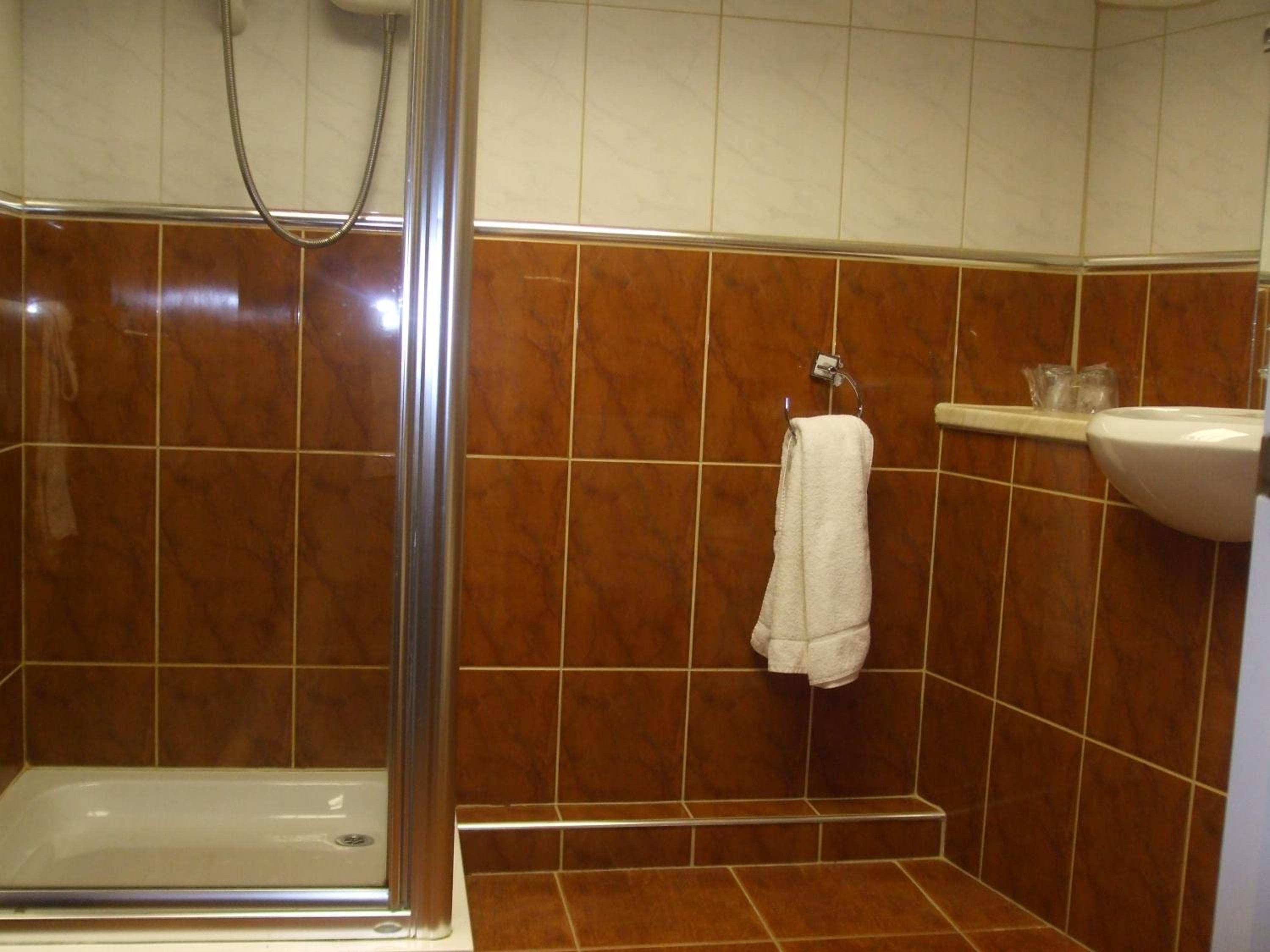 Suite - Photo 3