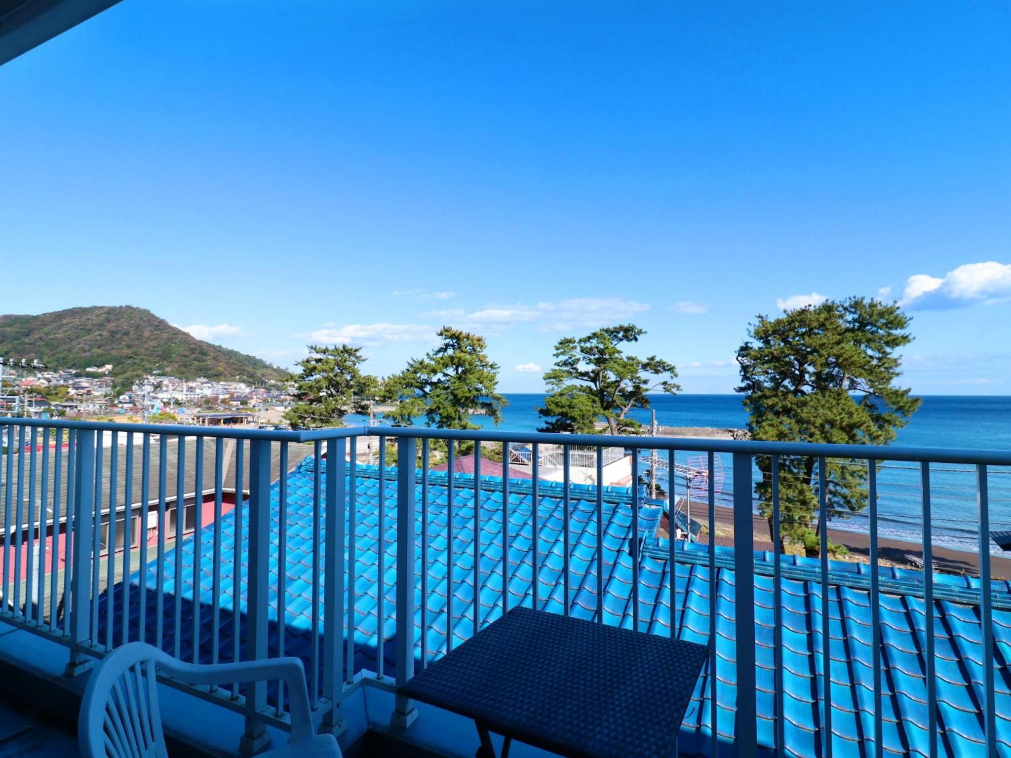 King Room with Sea View - Photo 2