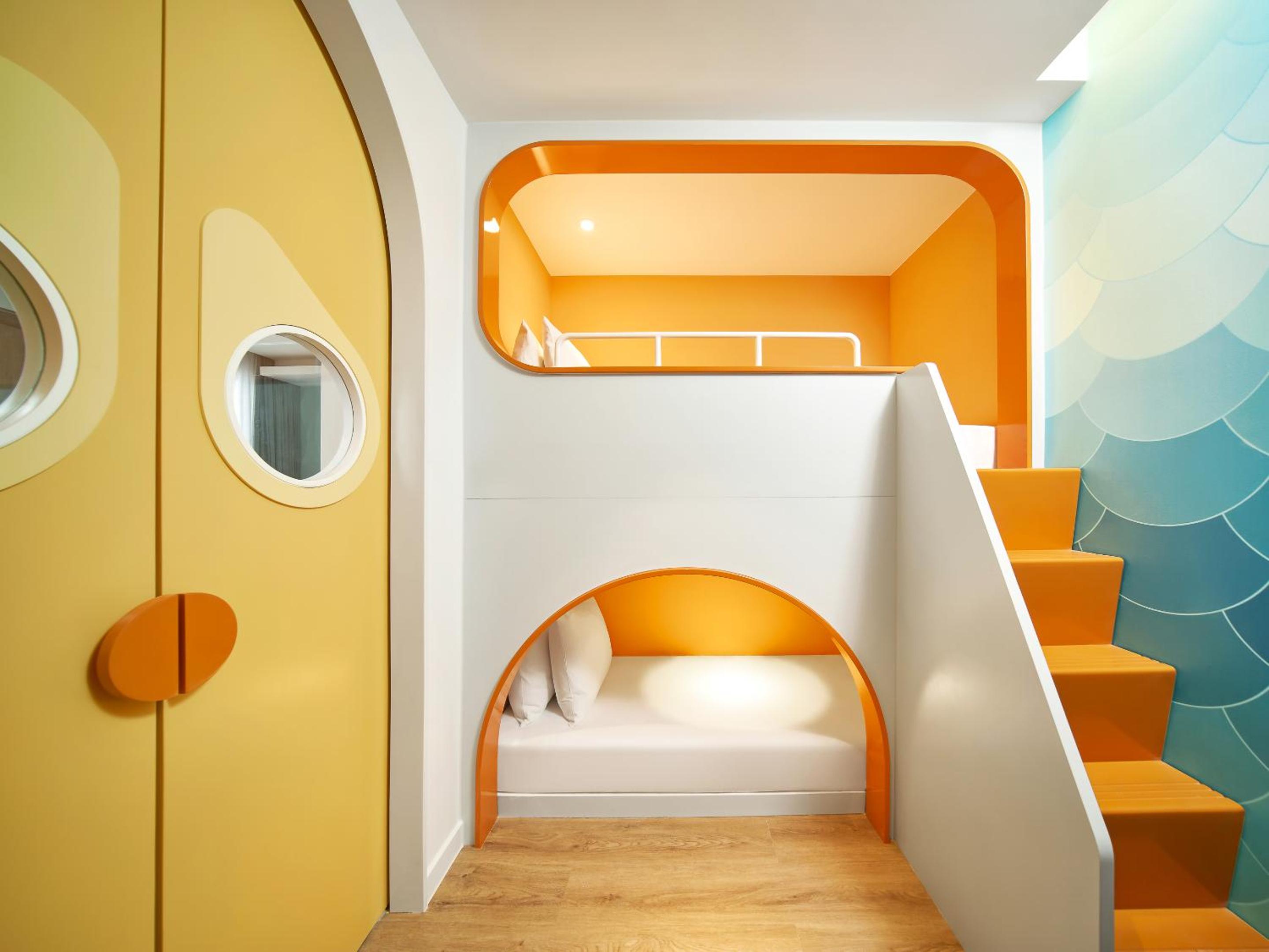 Family Suite with Forest View