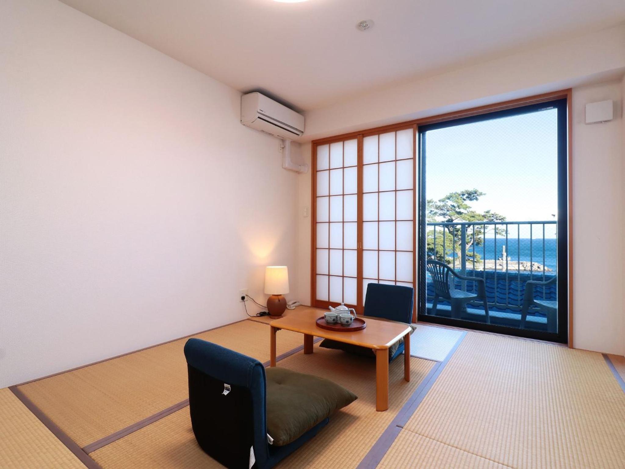 Family Room - Photo 1