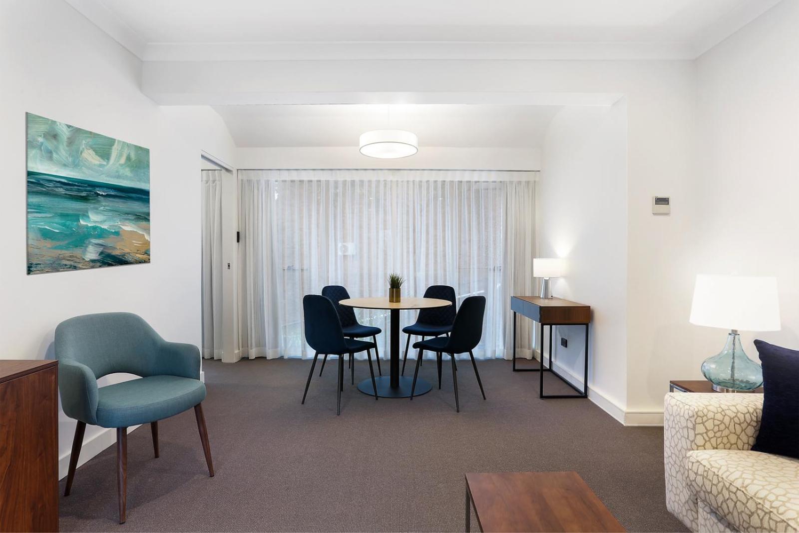 Two-Bedroom Suite - Photo 8