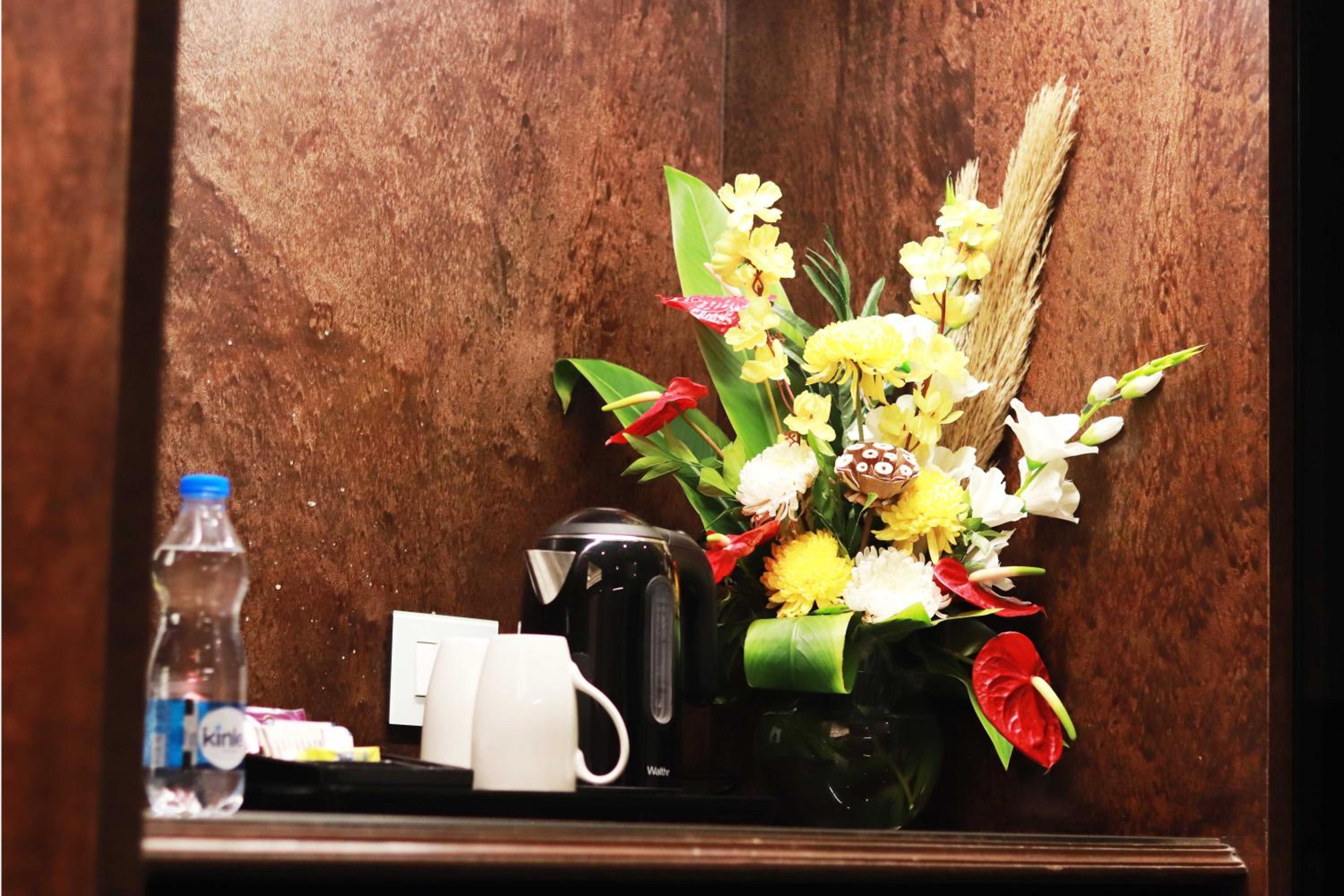 Suite - Photo 20