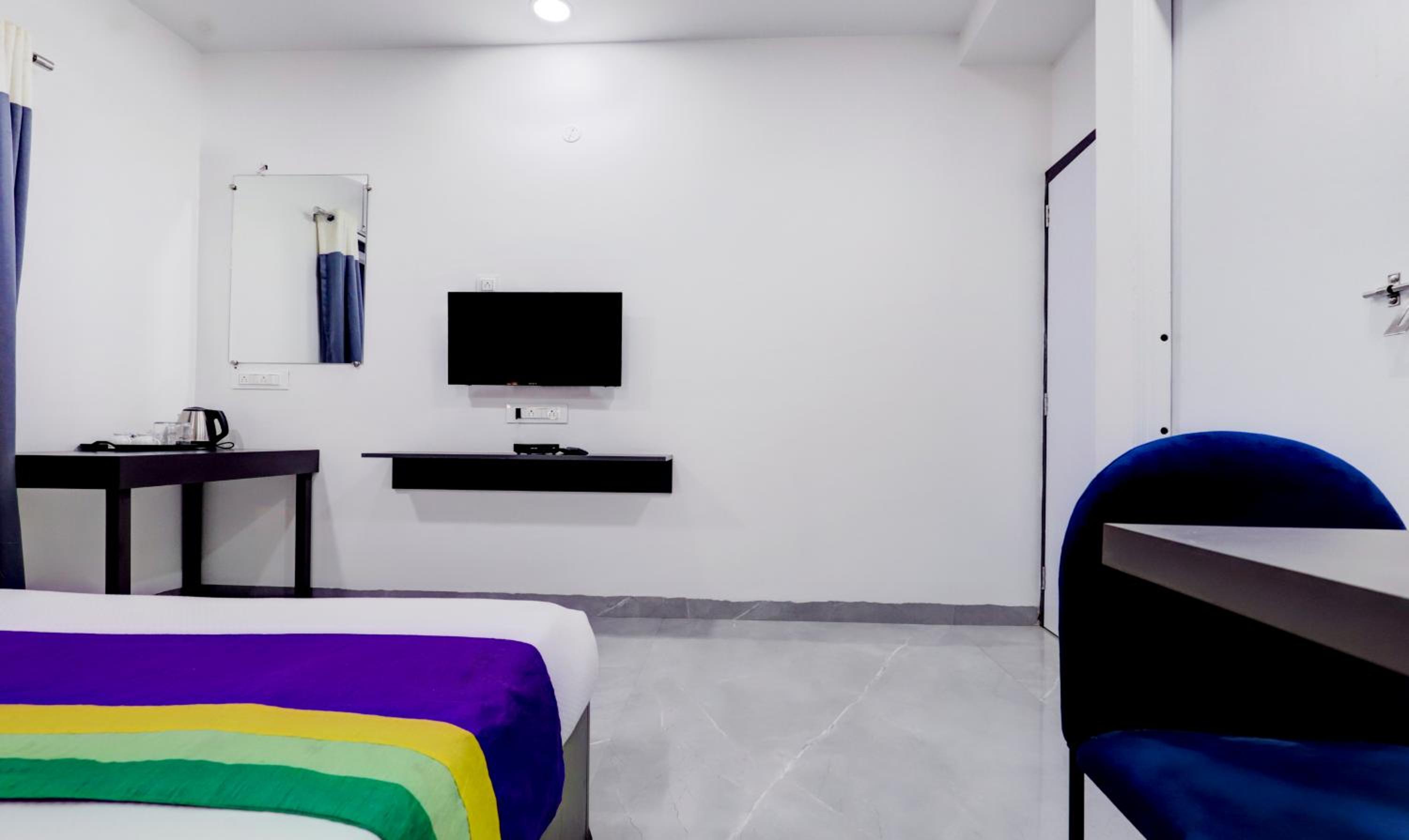 Standard Double Room - Photo 6