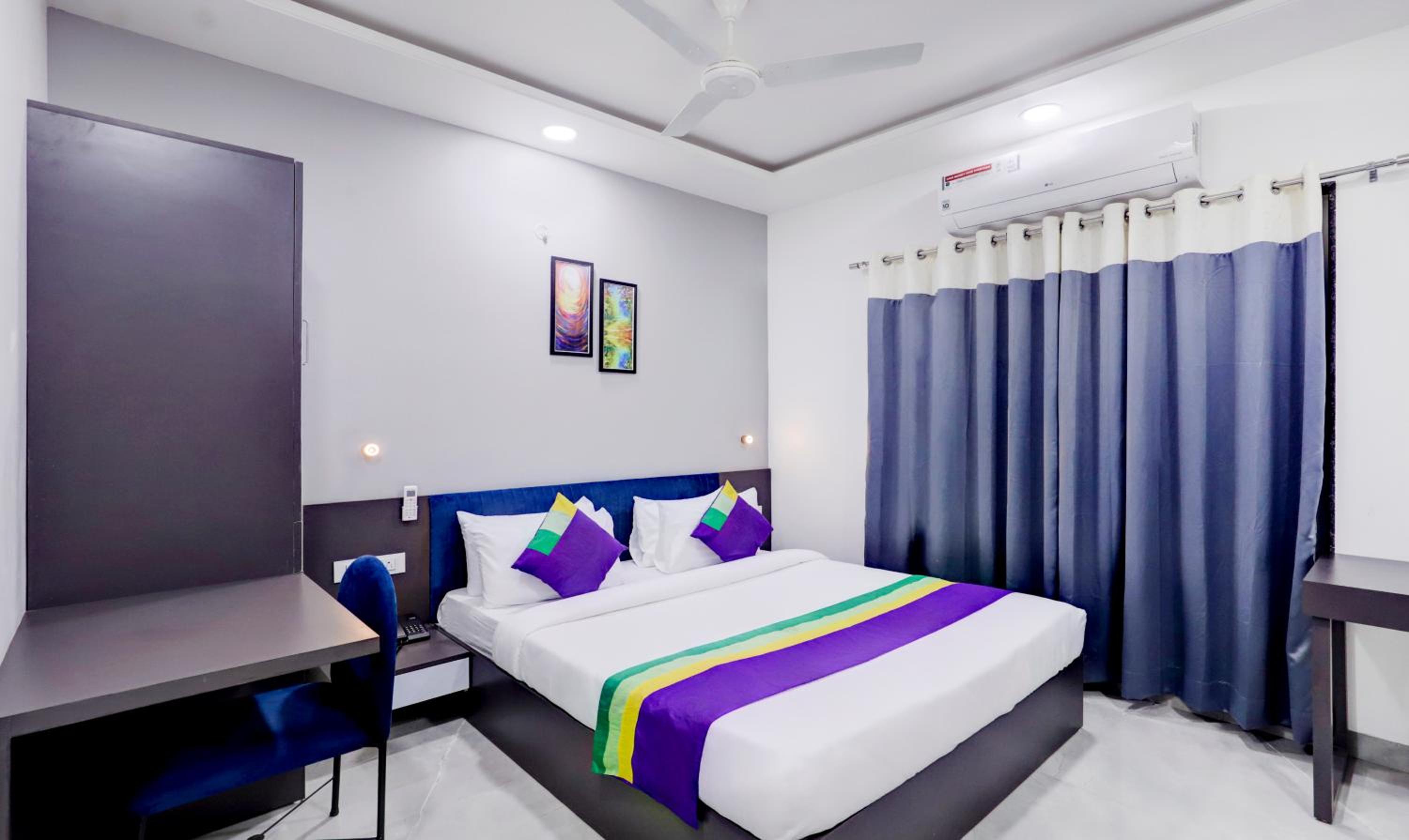 Standard Double Room - Photo 8