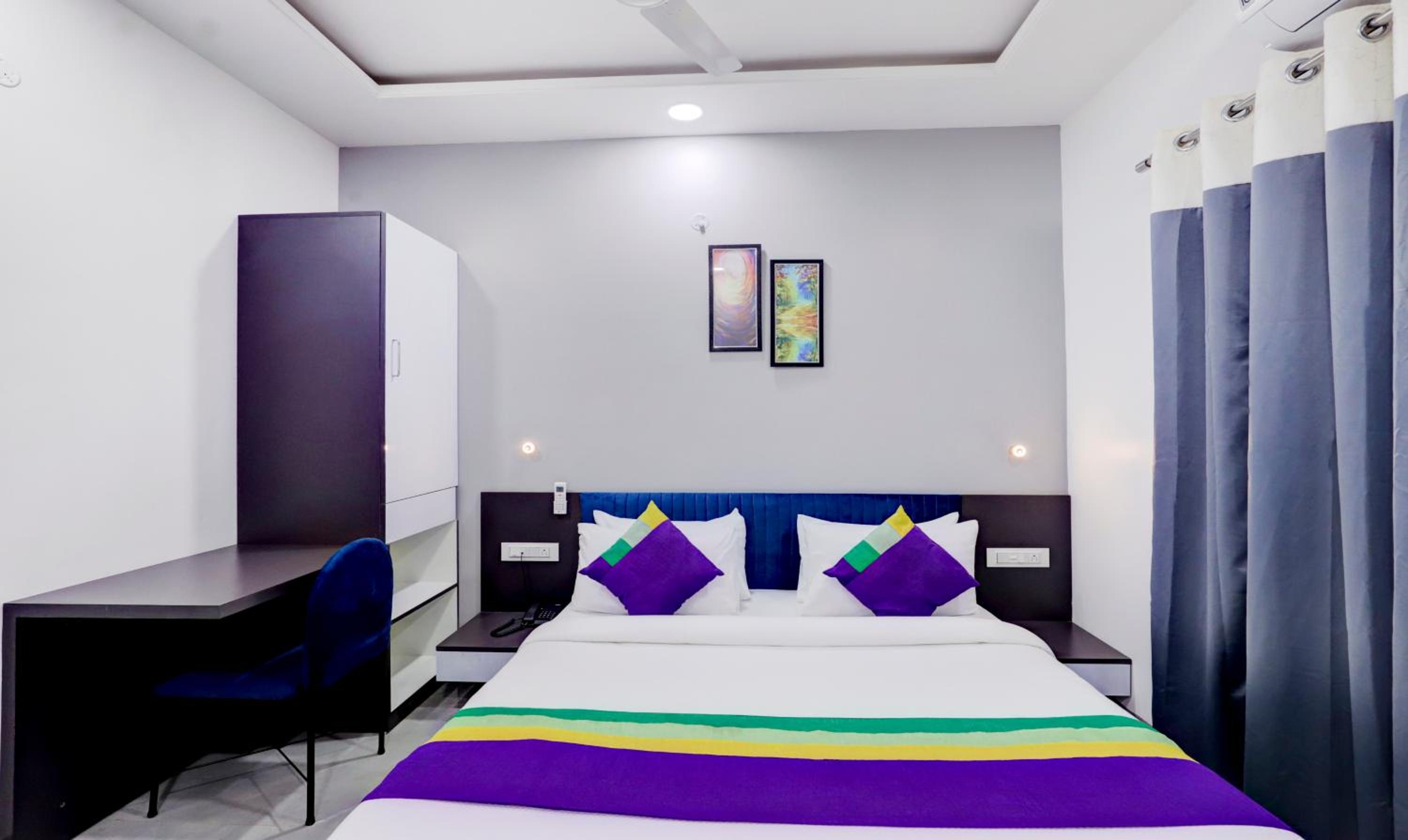 Standard Double Room - Photo 9