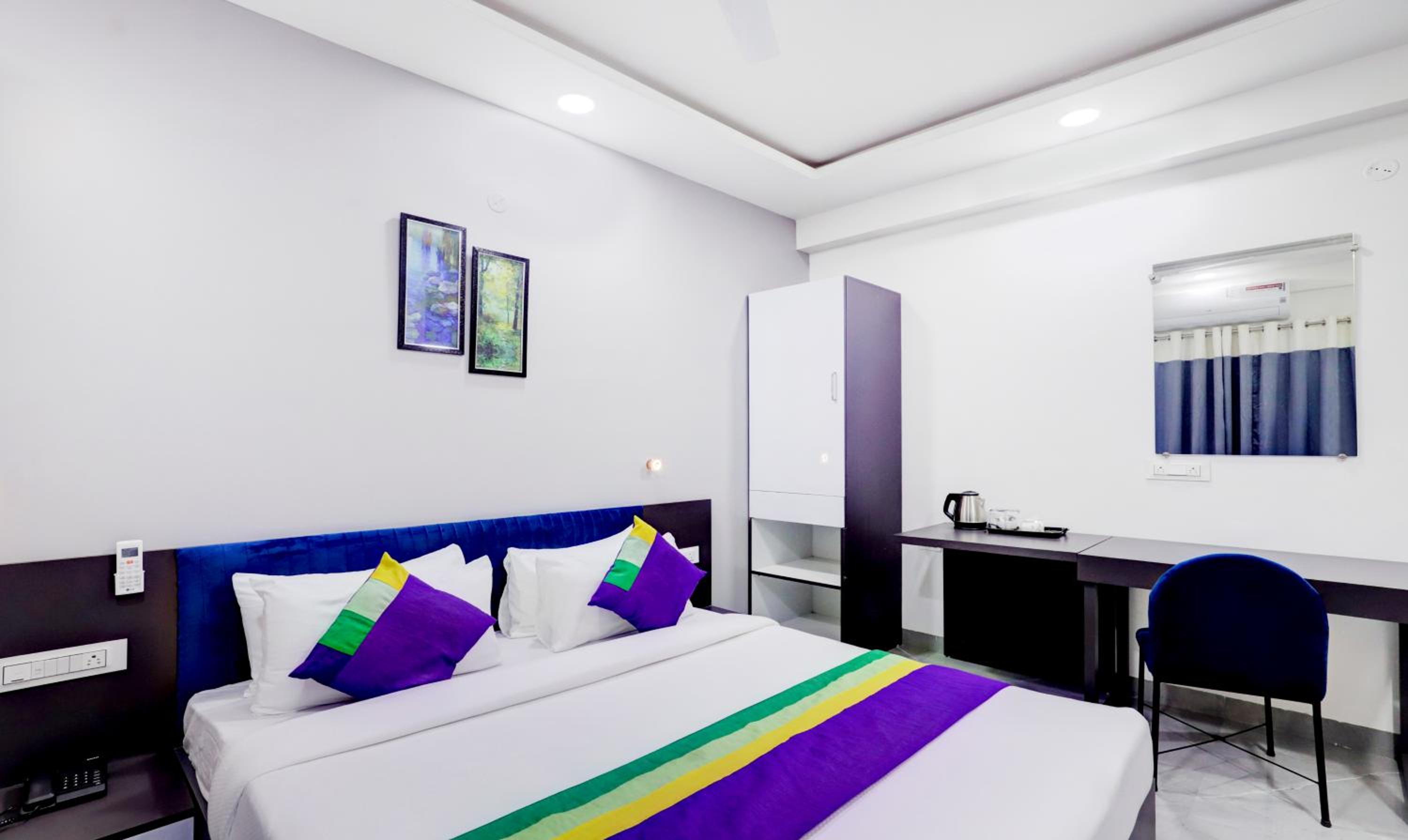 Standard Double Room - Photo 3