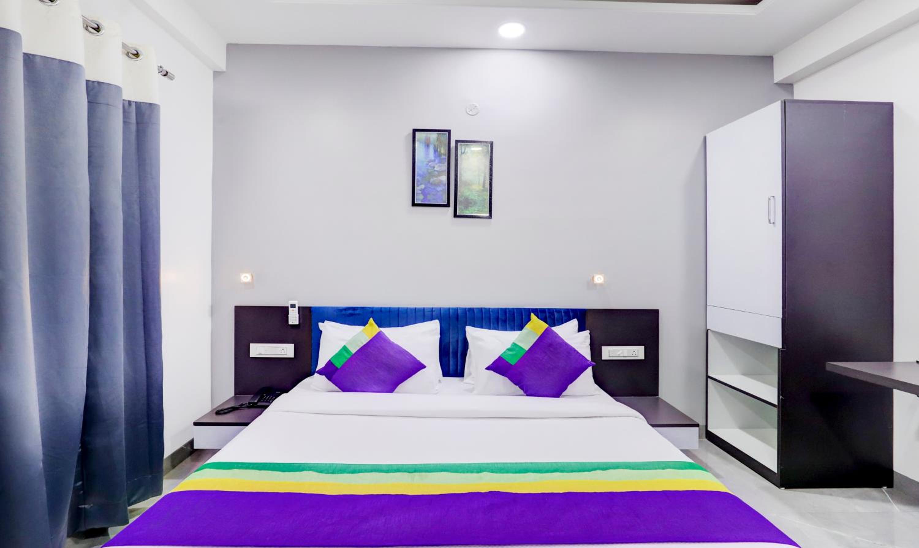 Standard Double Room - Photo 12