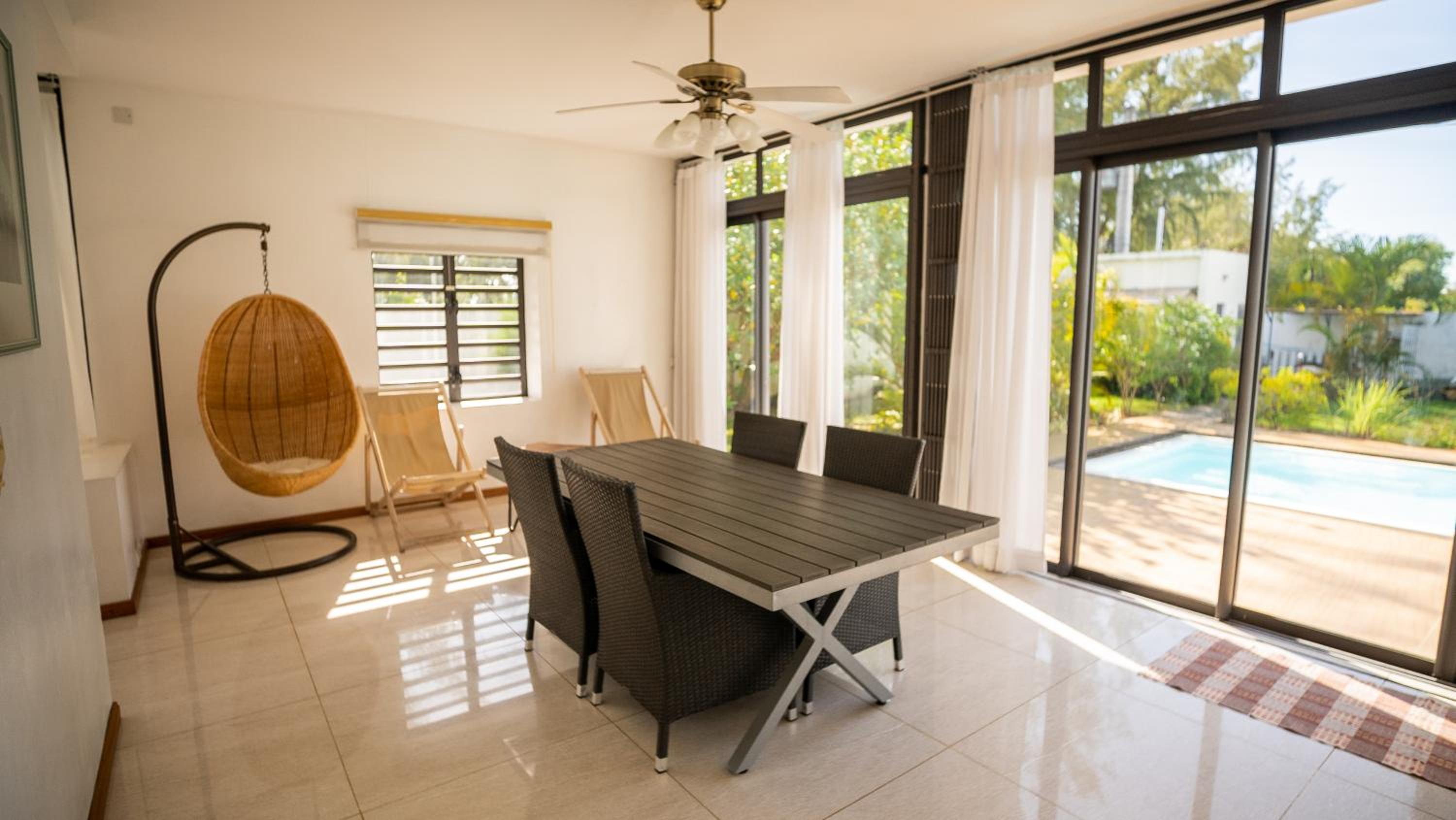Four-Bedroom House photo 2