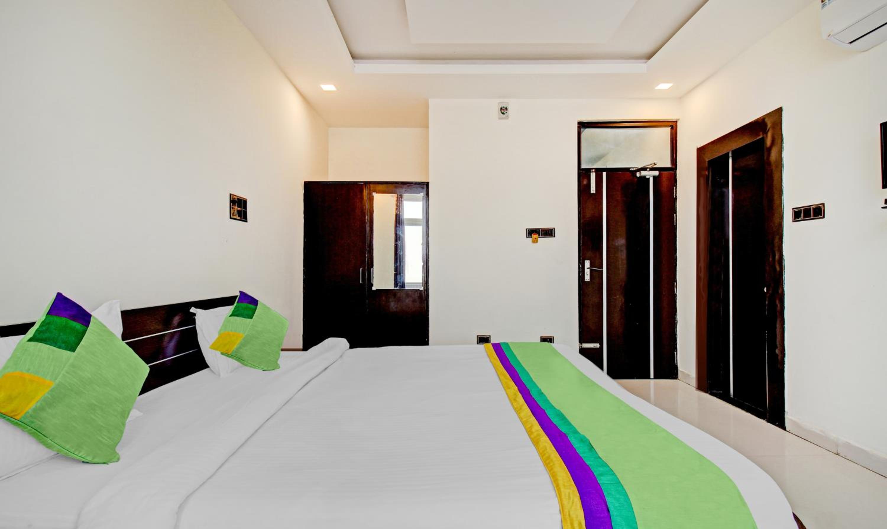 Standard Room - Photo 7