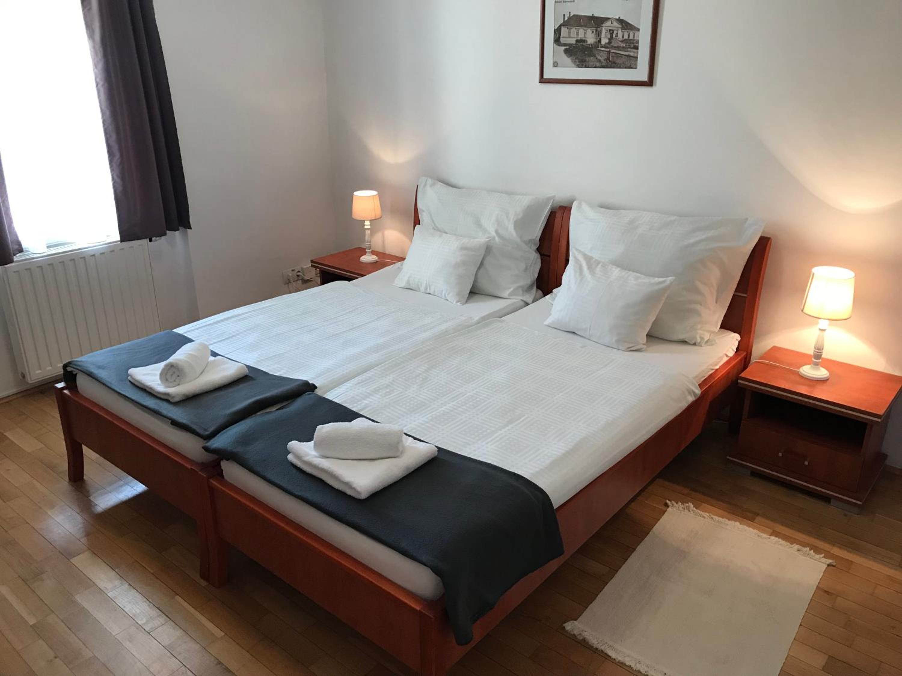 Double or Twin Room with Private Bathroom photo 1