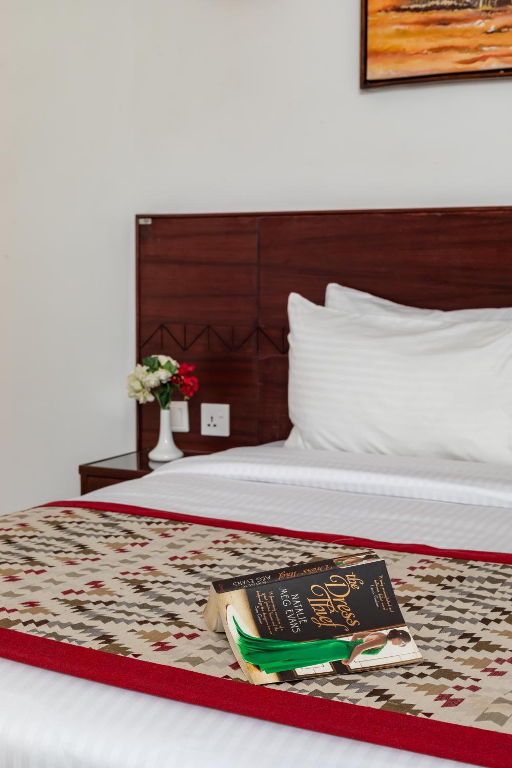 Standard Double Room - Photo 7