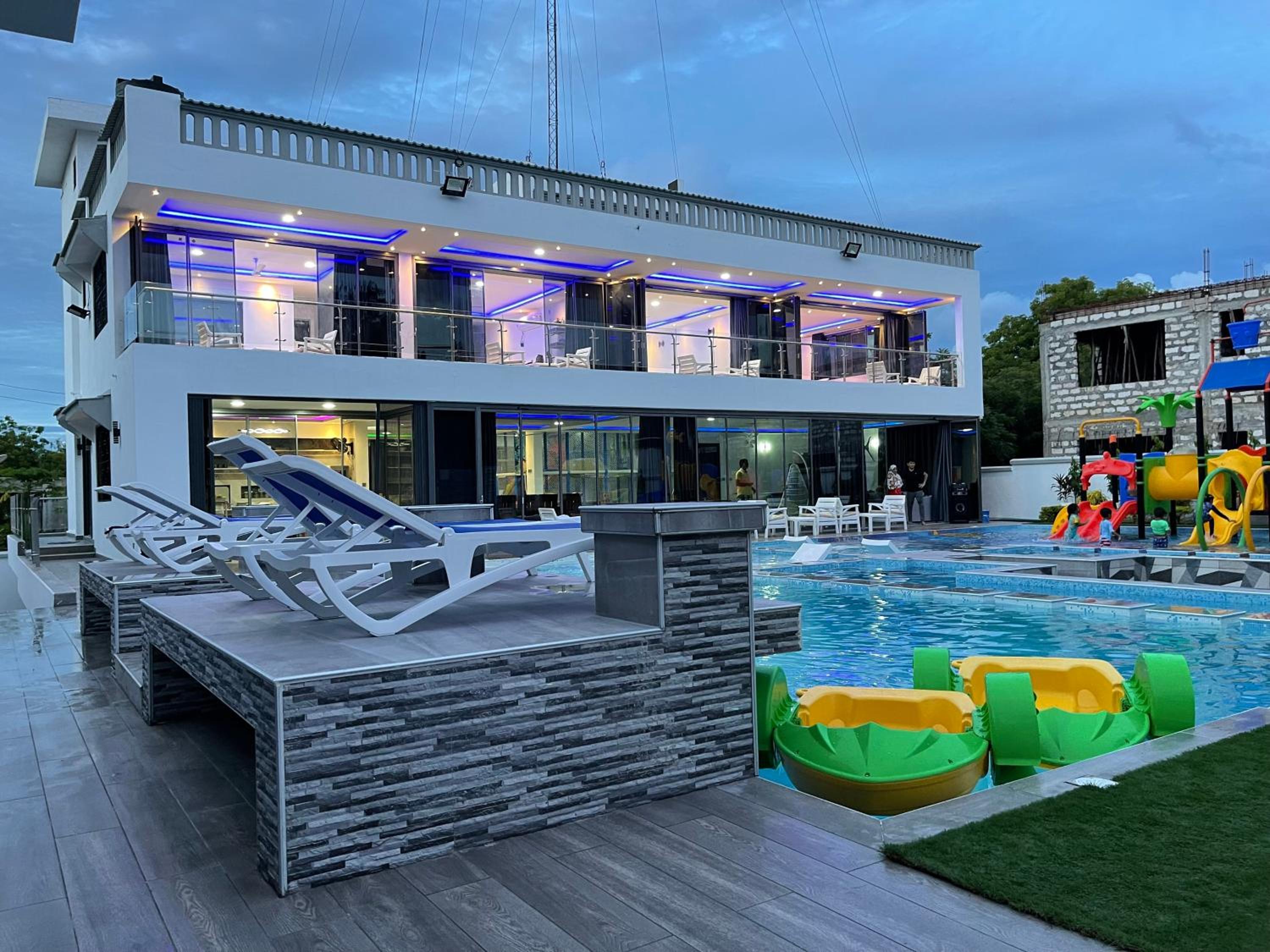 Villa - Photo 5