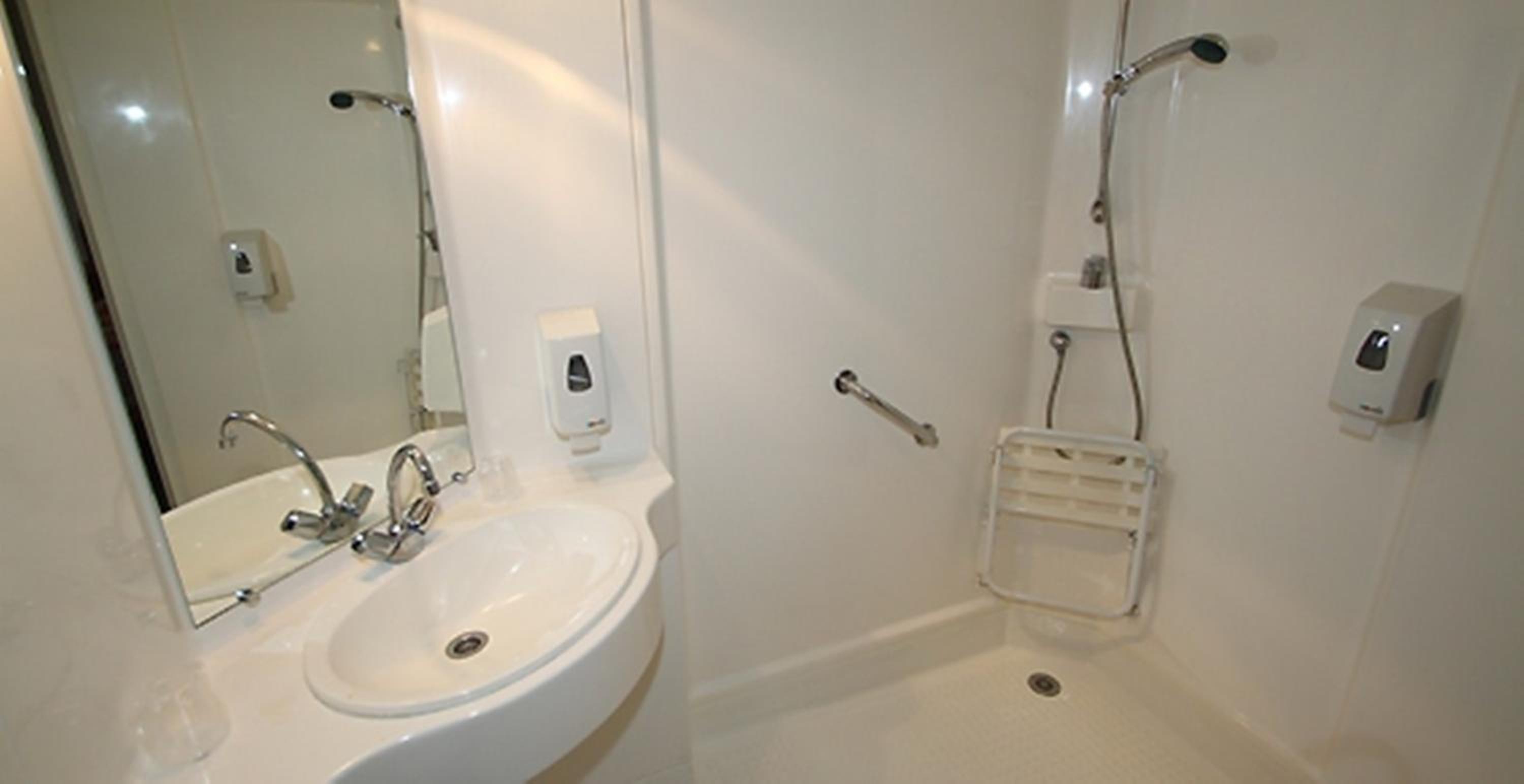 Double Room - Disability Access - Photo 3