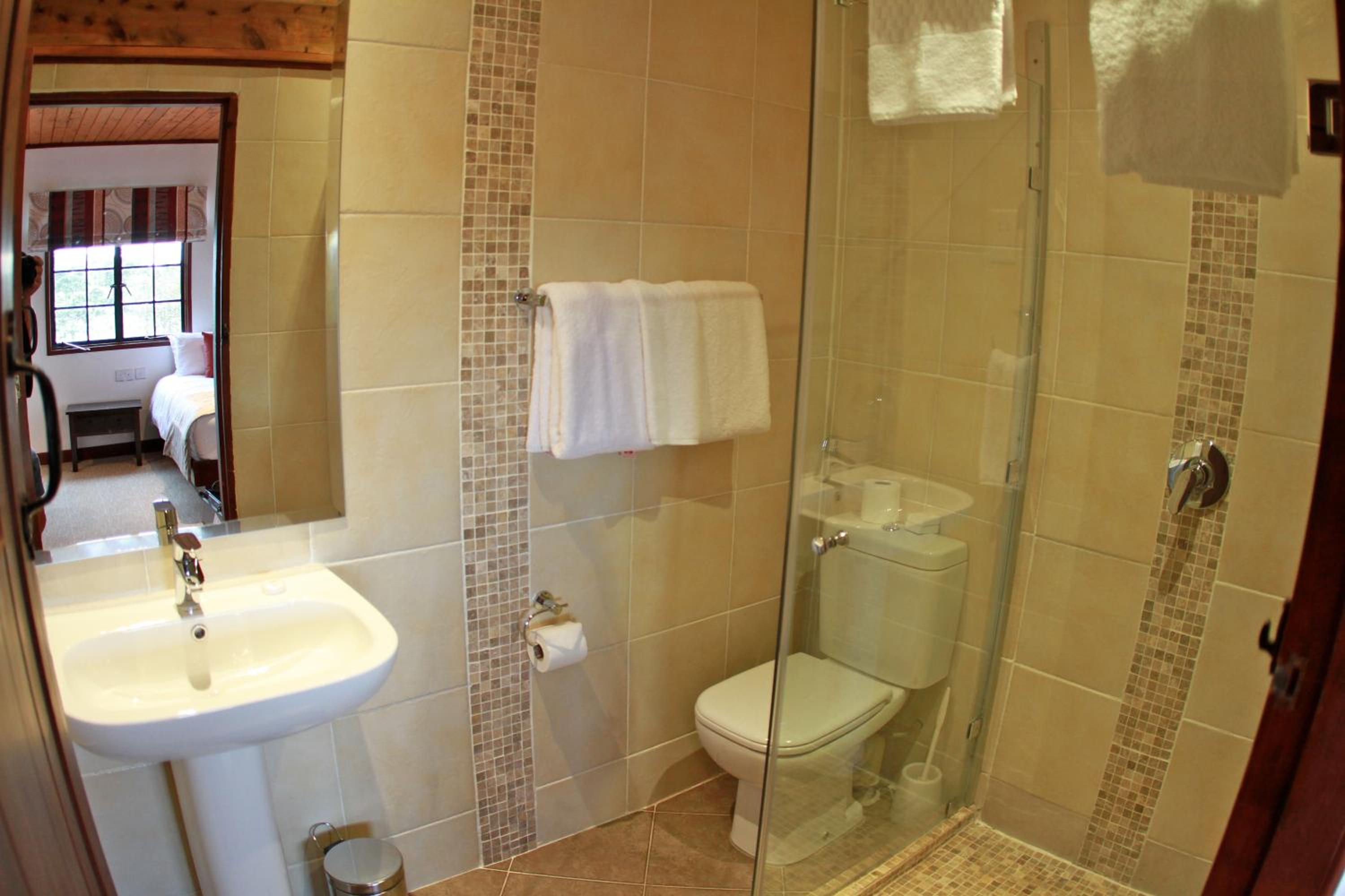 Standard Queen Room photo 2