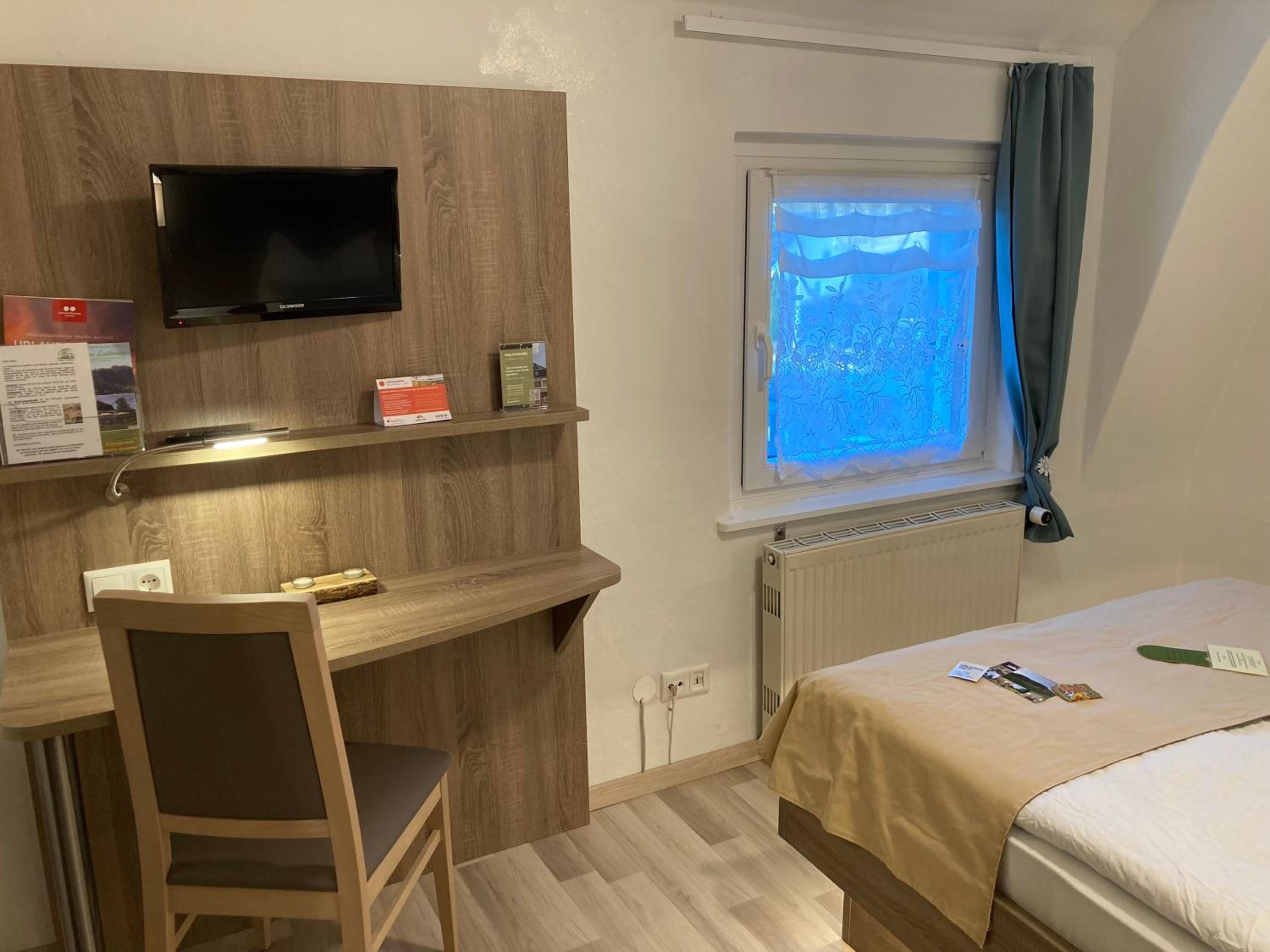 Single Room photo 3