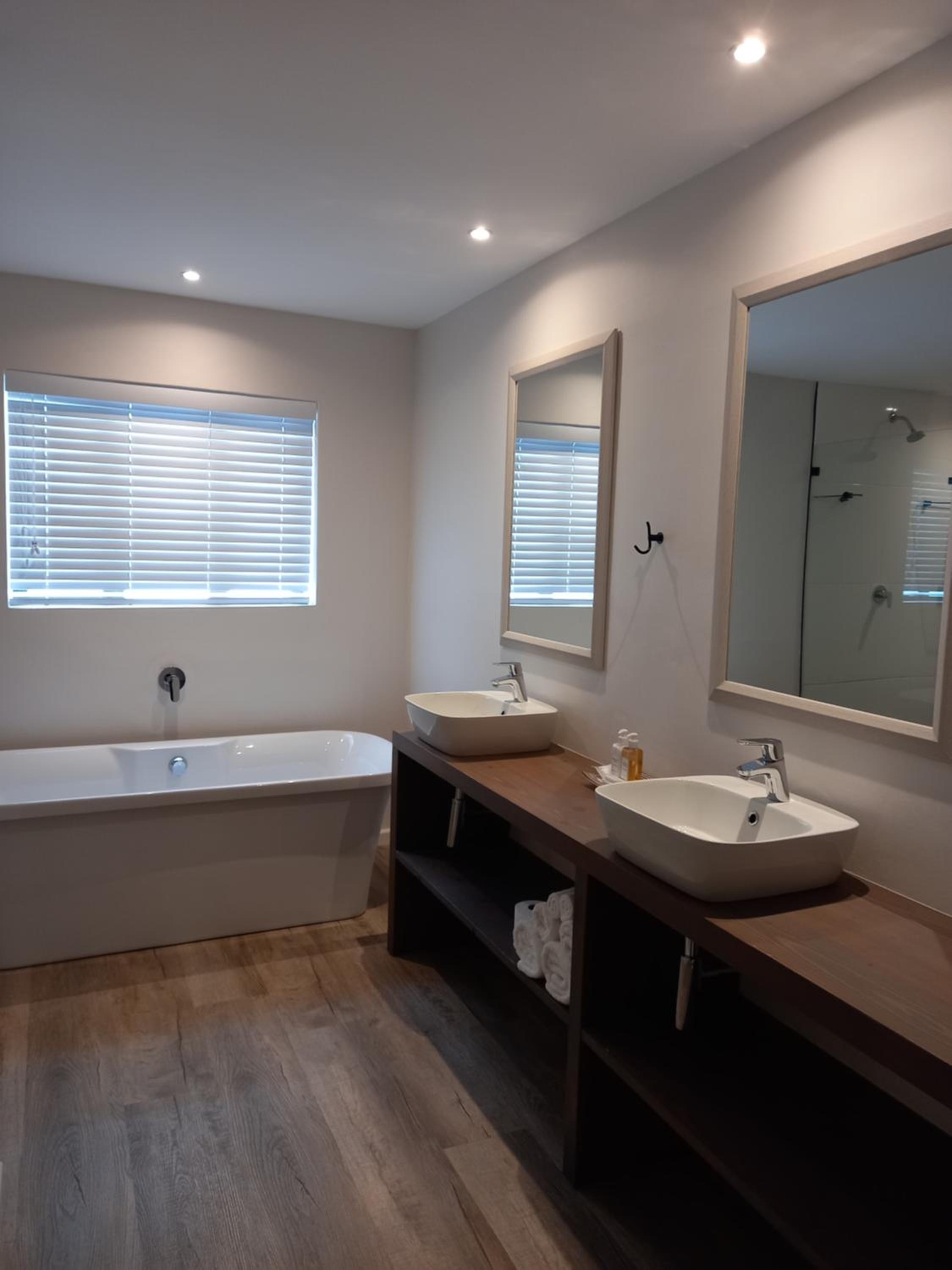 Executive Sea View Apartment - Photo 15