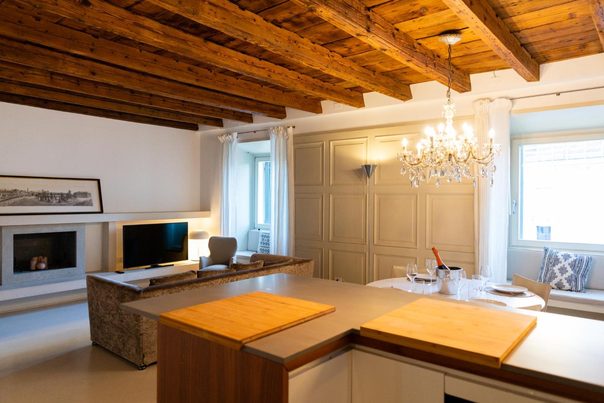 Deluxe Two-Bedroom Apartment - Separate Building