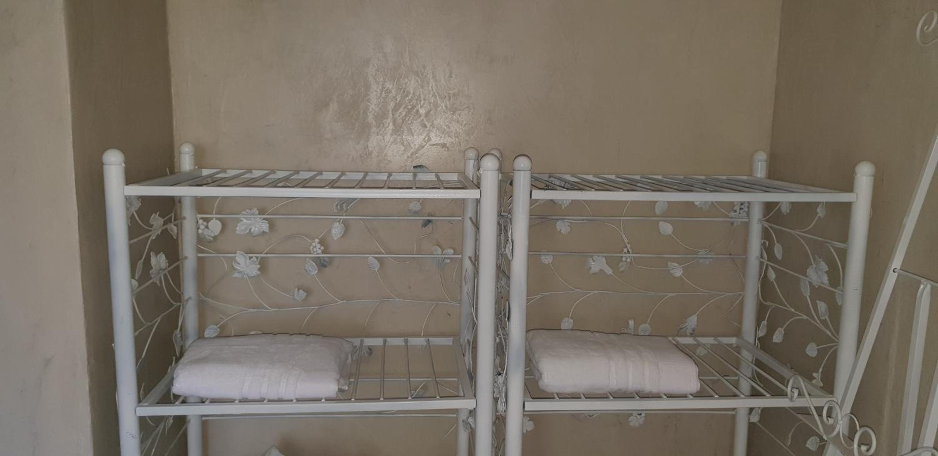Deluxe Double Room with Balcony - Photo 6
