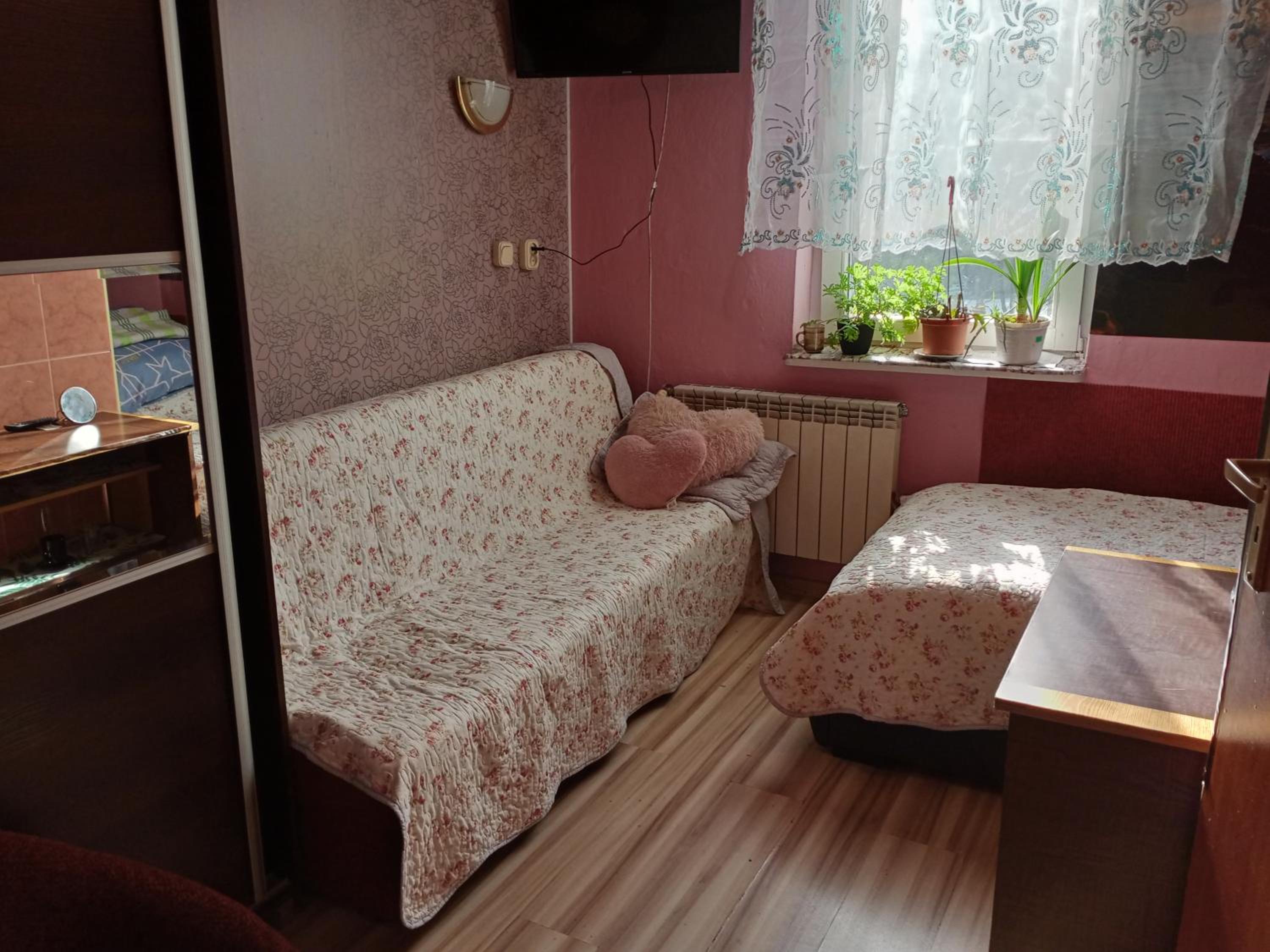 Small Twin Room photo 1