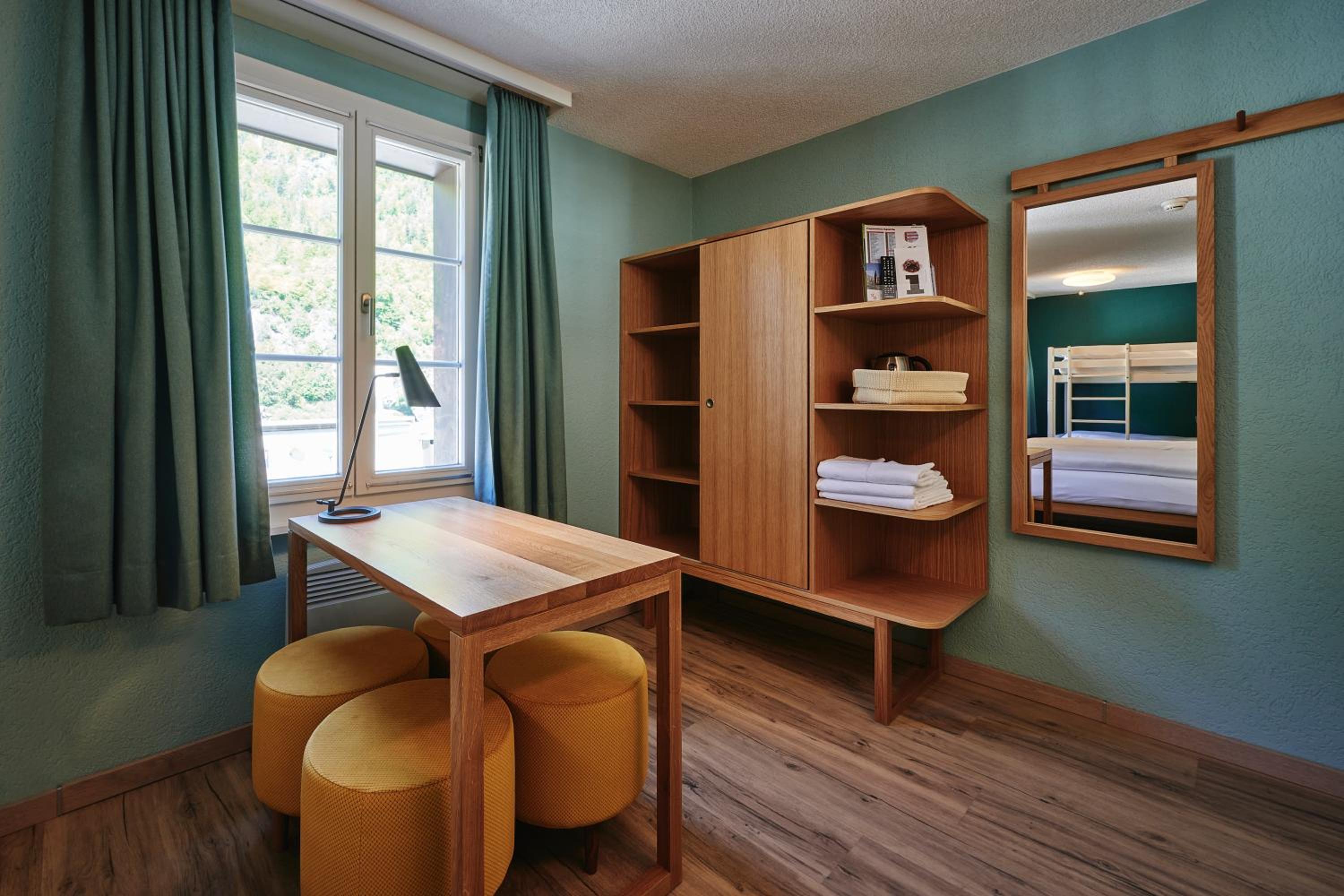 (5th Floor) Quadruple Room with Shared Bathroom photo 3