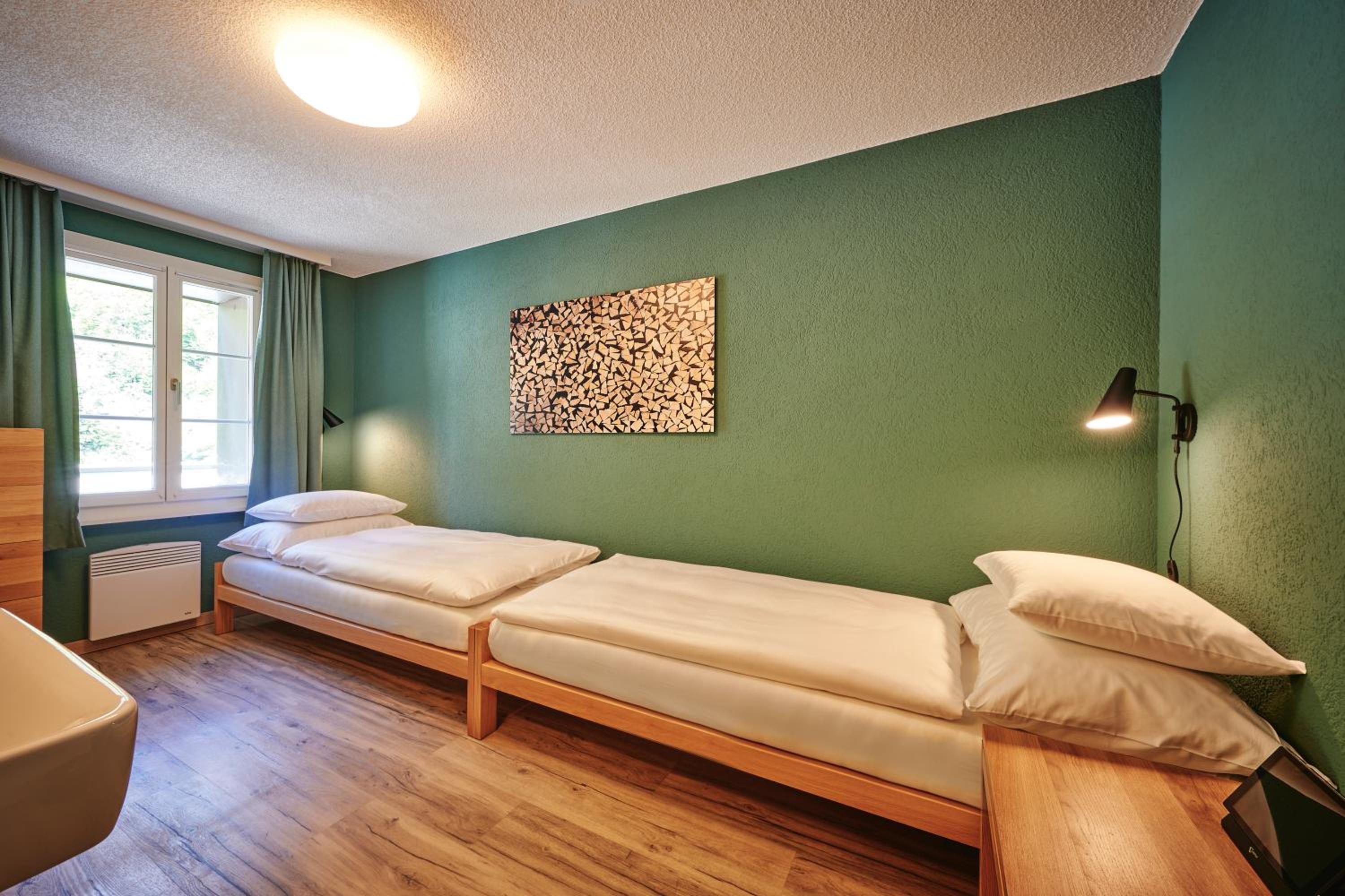 (5th Floor) Twin Room with Shared Bathroom