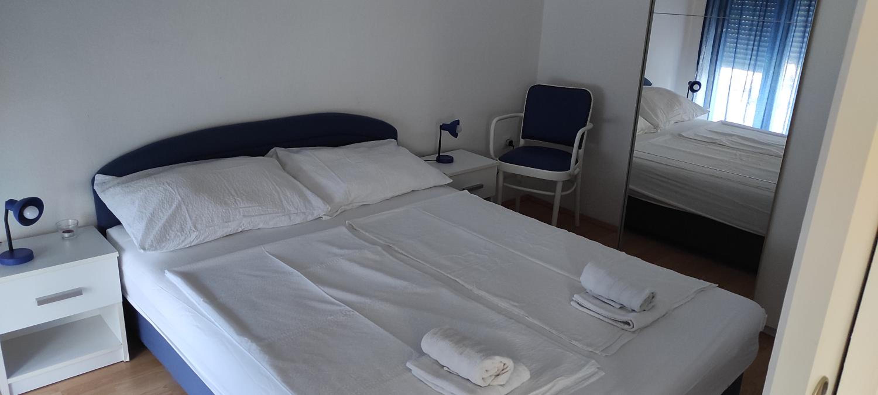 One-Bedroom Apartment - Photo 7