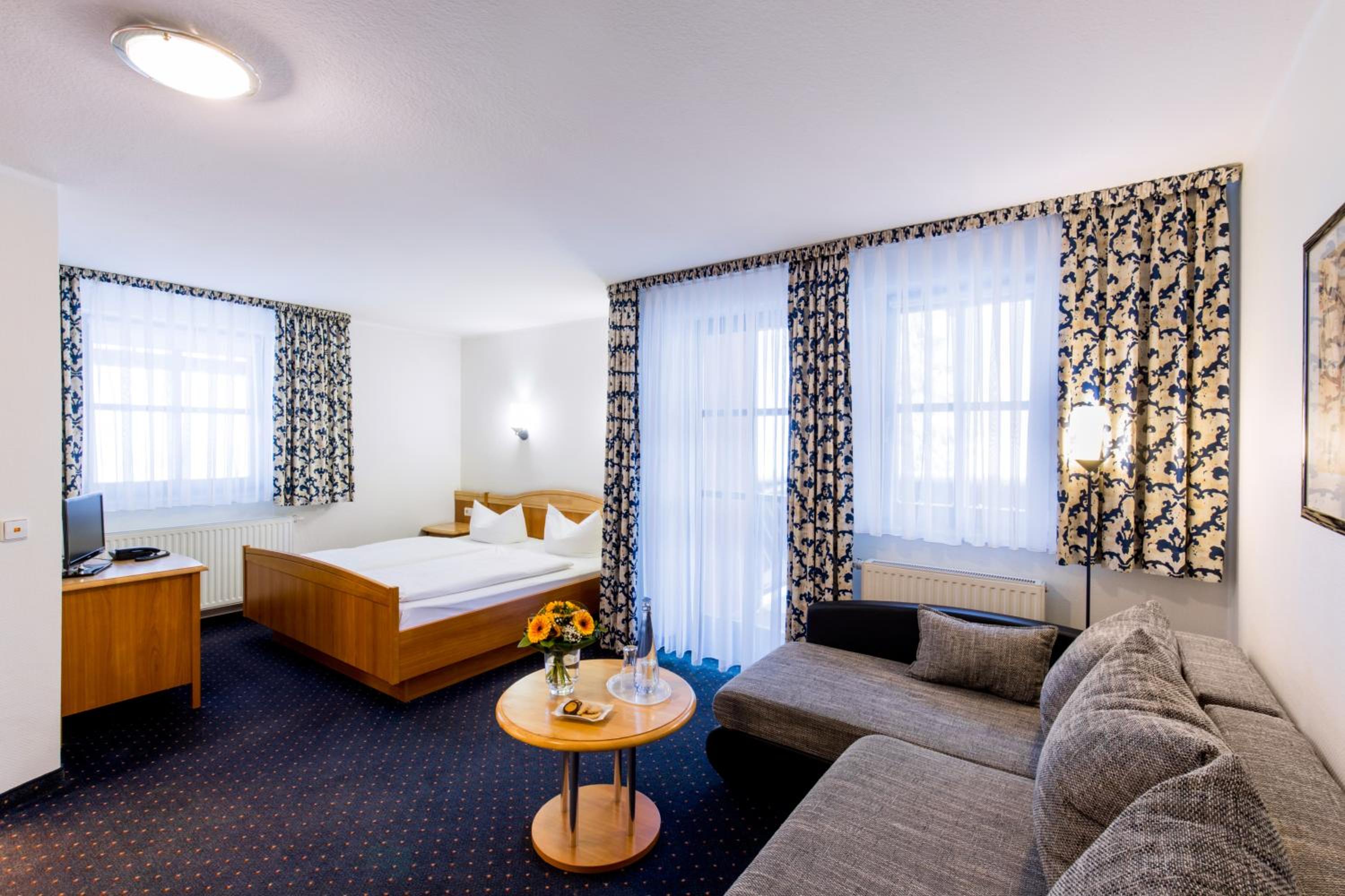 Double Room with Balcony photo 3