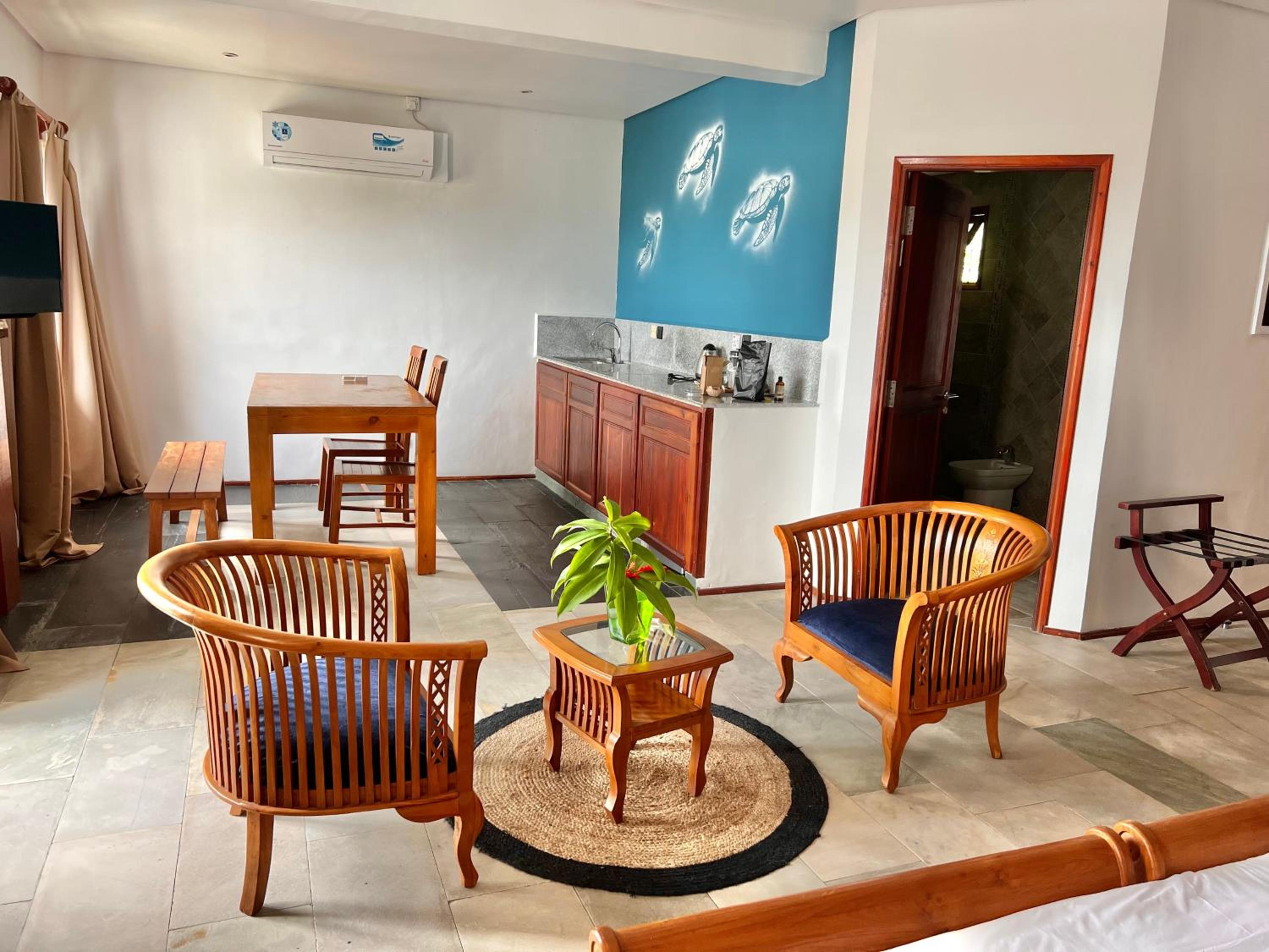 Studio Apartment photo 3